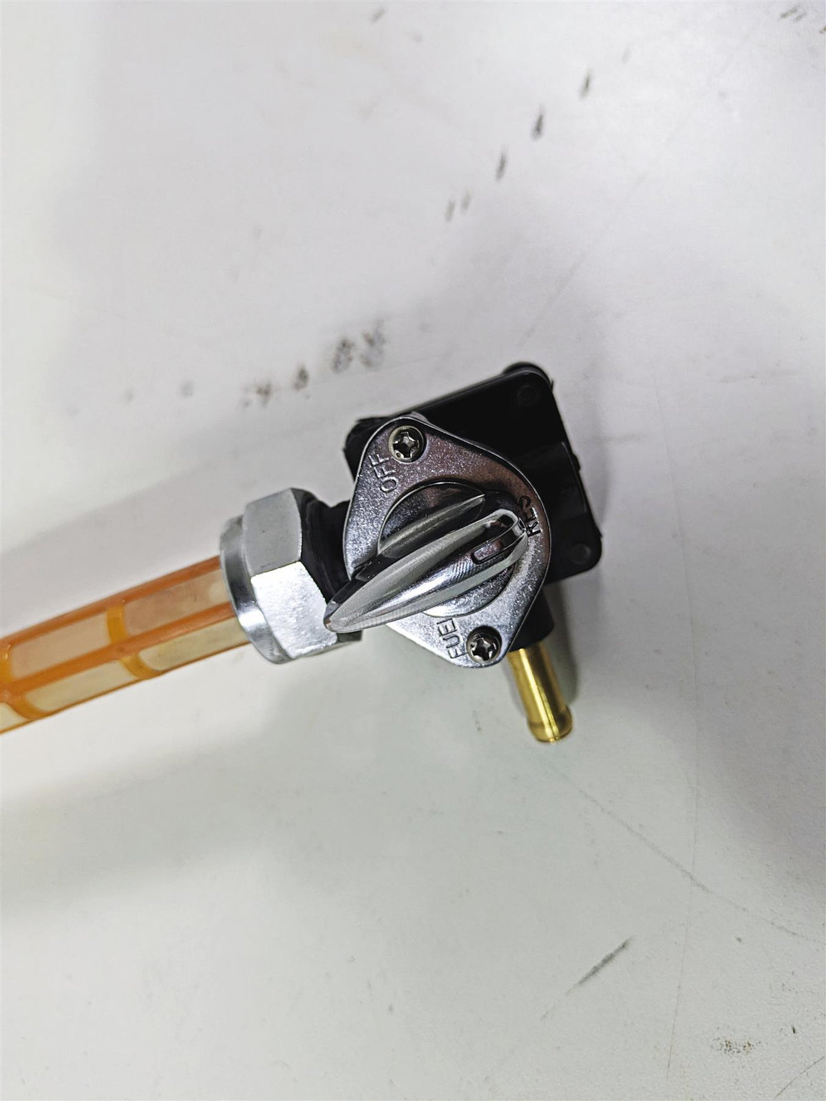 2003 Harley FLSTC Softail Heritage 100th Fuel Gas Petrol Valve Petcock 61338-02 {{ shop.shopifyCountryName }} - Mototech271