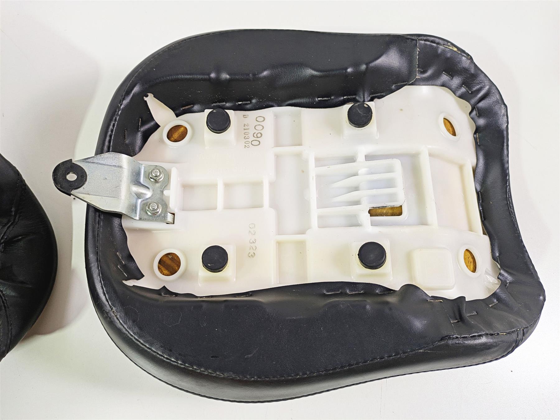 2008 Kawasaki VN1600 Vulcan Nomad Front Rear Seat Saddle Set 53066-0054-MA {{ shop.shopifyCountryName }} - Mototech271