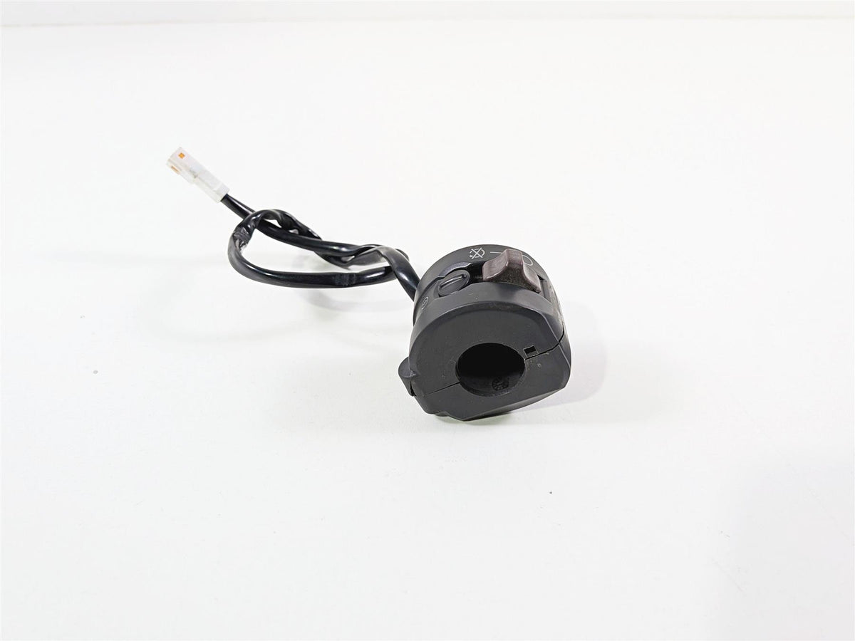 2019 Ducati 959 Panigale Right Hand Start Stop Control Switch - Read 65010094I {{ shop.shopifyCountryName }} - Mototech271
