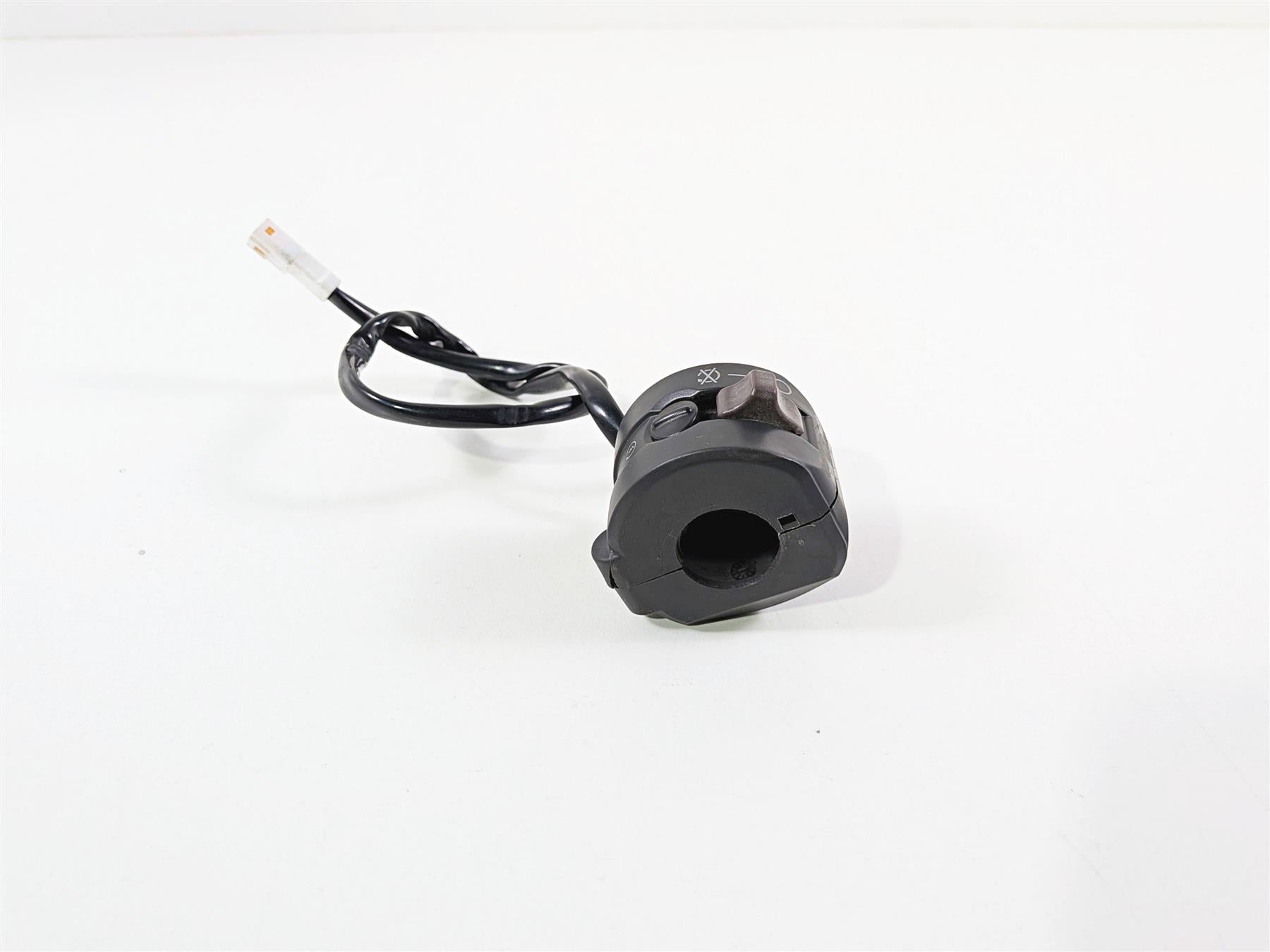 2019 Ducati 959 Panigale Right Hand Start Stop Control Switch - Read 65010094I {{ shop.shopifyCountryName }} - Mototech271
