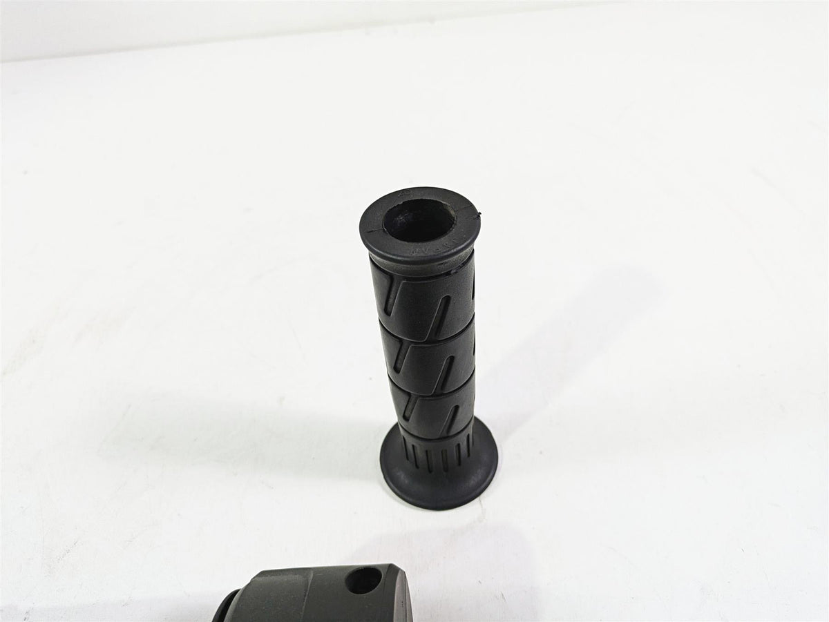 2009 Kawaski EX250 Ninja 250R Right Hand Start Kill Control Switch 46091-0157 {{ shop.shopifyCountryName }} - Mototech271