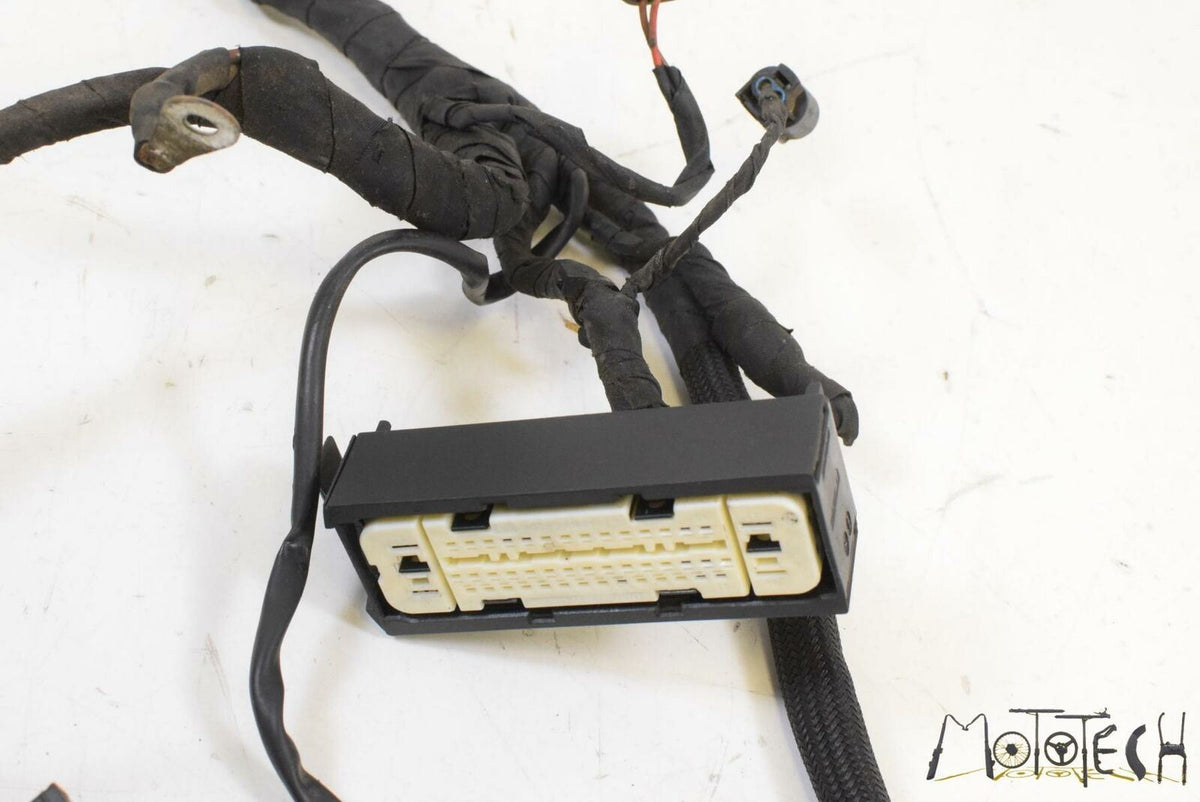 2009 BMW K1300 K1300S K40 Central Chassis Electronics 61357720223 {{ shop.shopifyCountryName }} - Mototech271