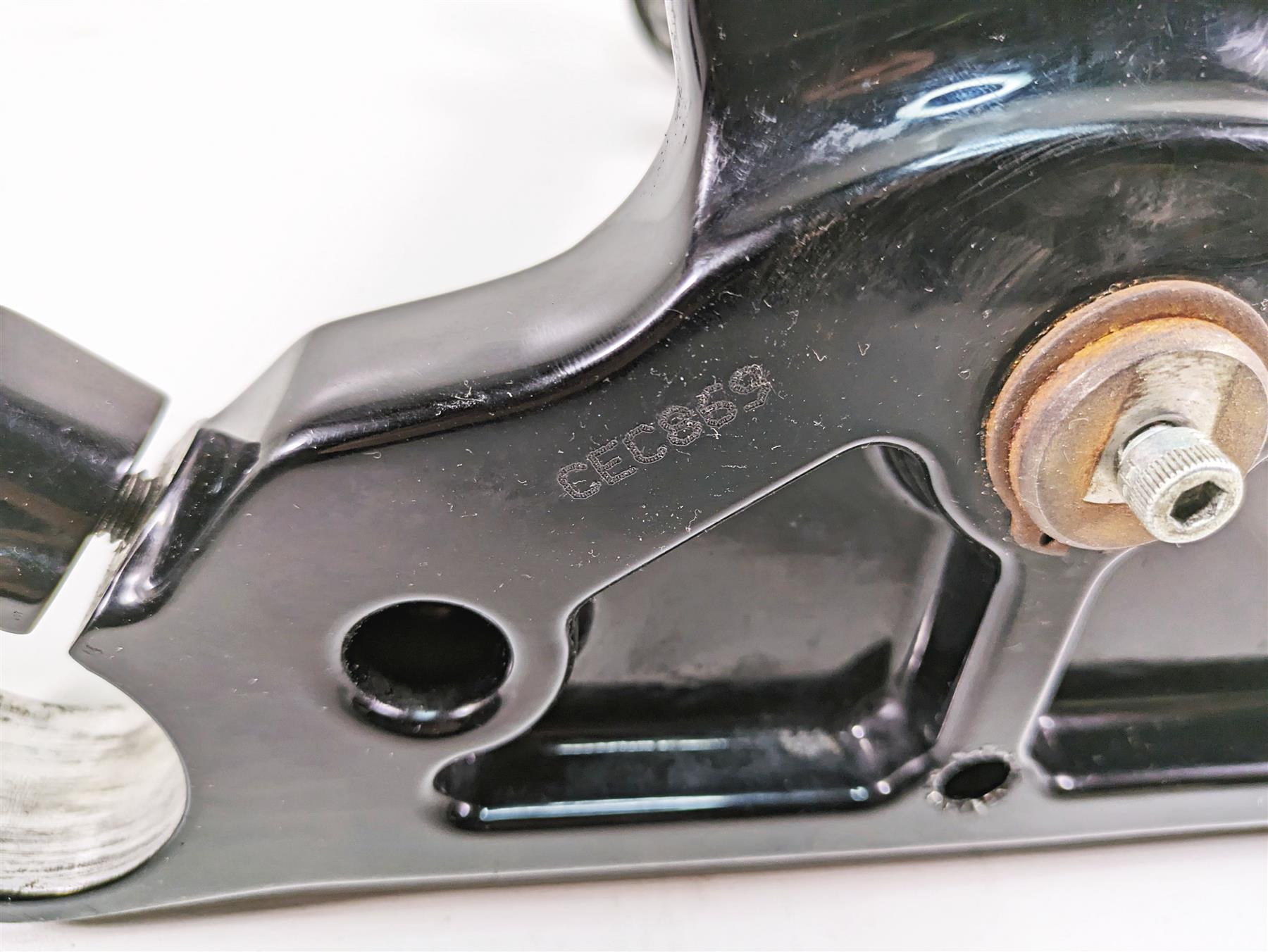 2009 Harley FXDF Dyna Fat Bob Lower Triple Tree Clamp 49mm - Read 47648-08 {{ shop.shopifyCountryName }} - Mototech271