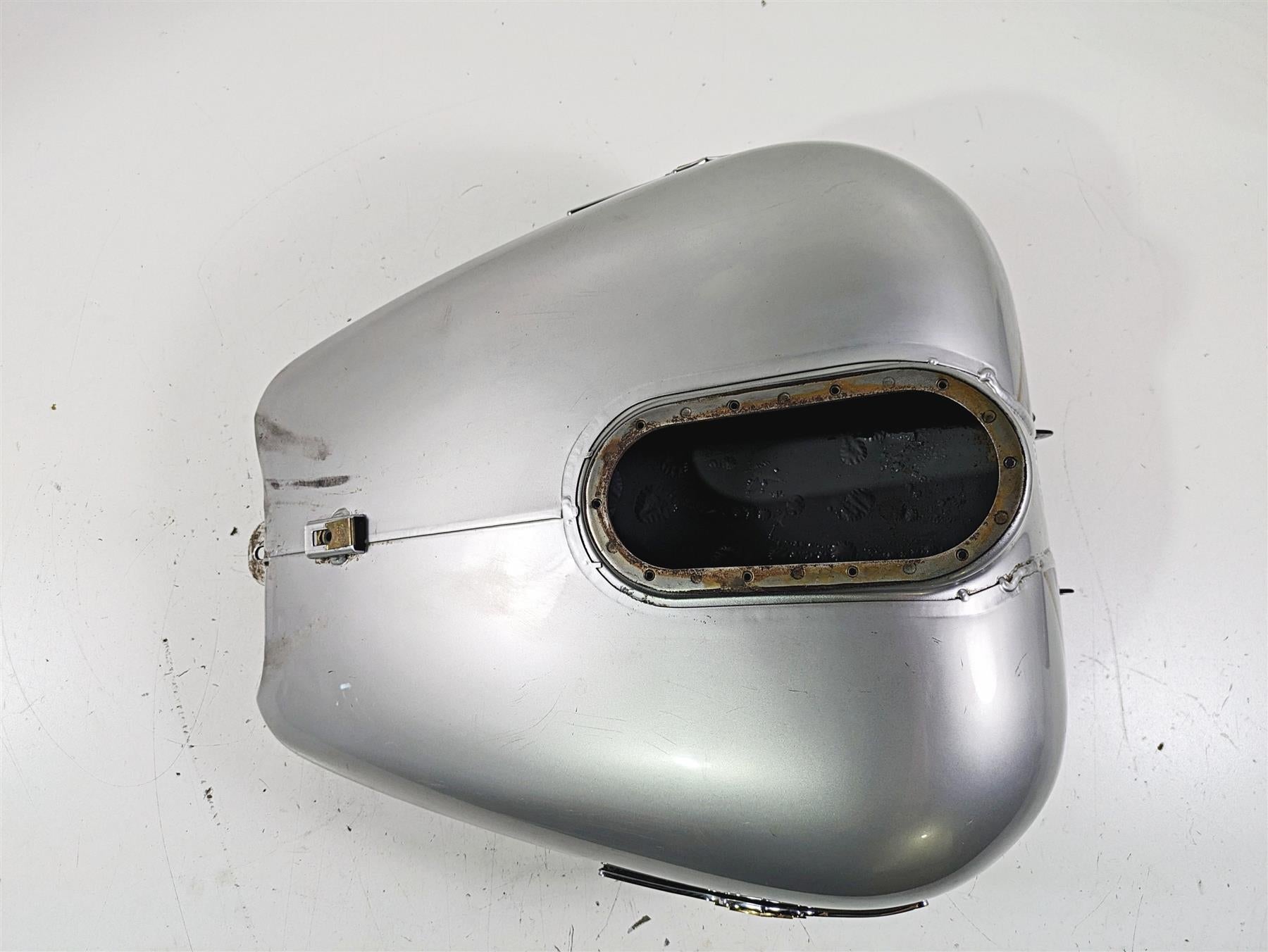 2003 Harley Touring FLHTCUI 100TH E-Glide Fuel Gas Petrol Tank & Emblem 61356-03 {{ shop.shopifyCountryName }} - Mototech271