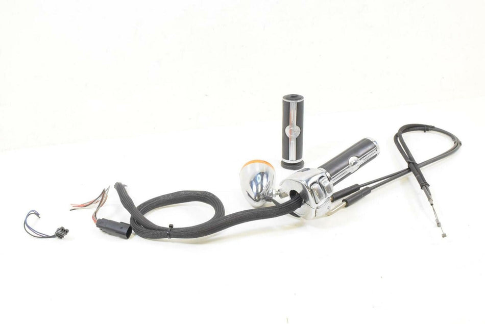 2008 Harley FXDWG Dyna Wide Glide Chrome Right Control Switch & Blinker 71597-96 {{ shop.shopifyCountryName }} - Mototech271