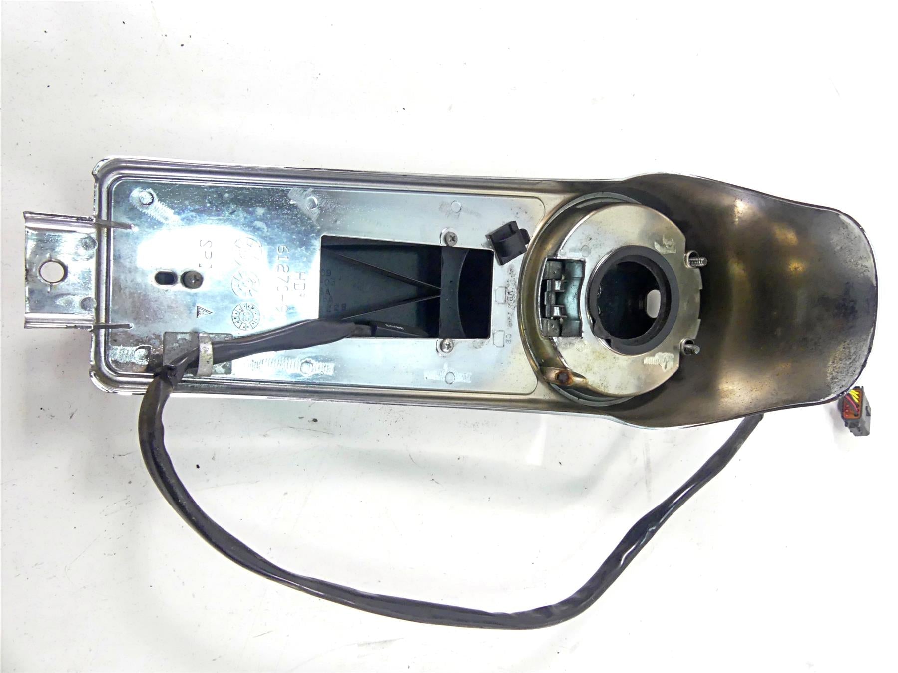 2004 Harley Touring FLHTCUI Electra Glide Fuel Tank Dash Cover 61270-98A {{ shop.shopifyCountryName }} - Mototech271