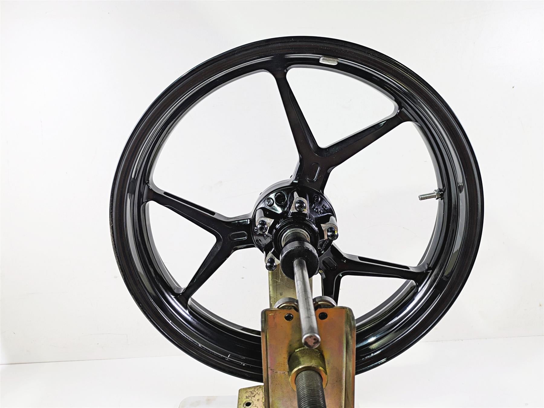 2016 Ducati Monster 1200 S Front Wheel Rim 17x3.5 READ 50121783AA