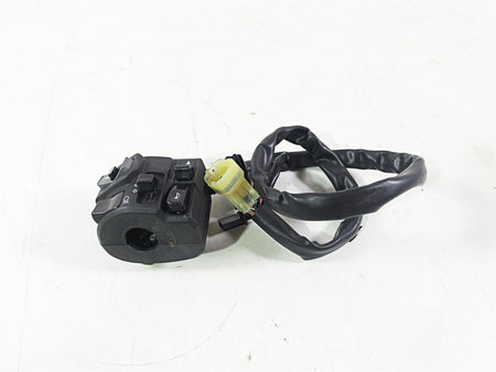 2020 Kawasaki ZX6R Ninja Left Hand Light Blinker Control Switch 46091-0613 {{ shop.shopifyCountryName }} - Mototech271