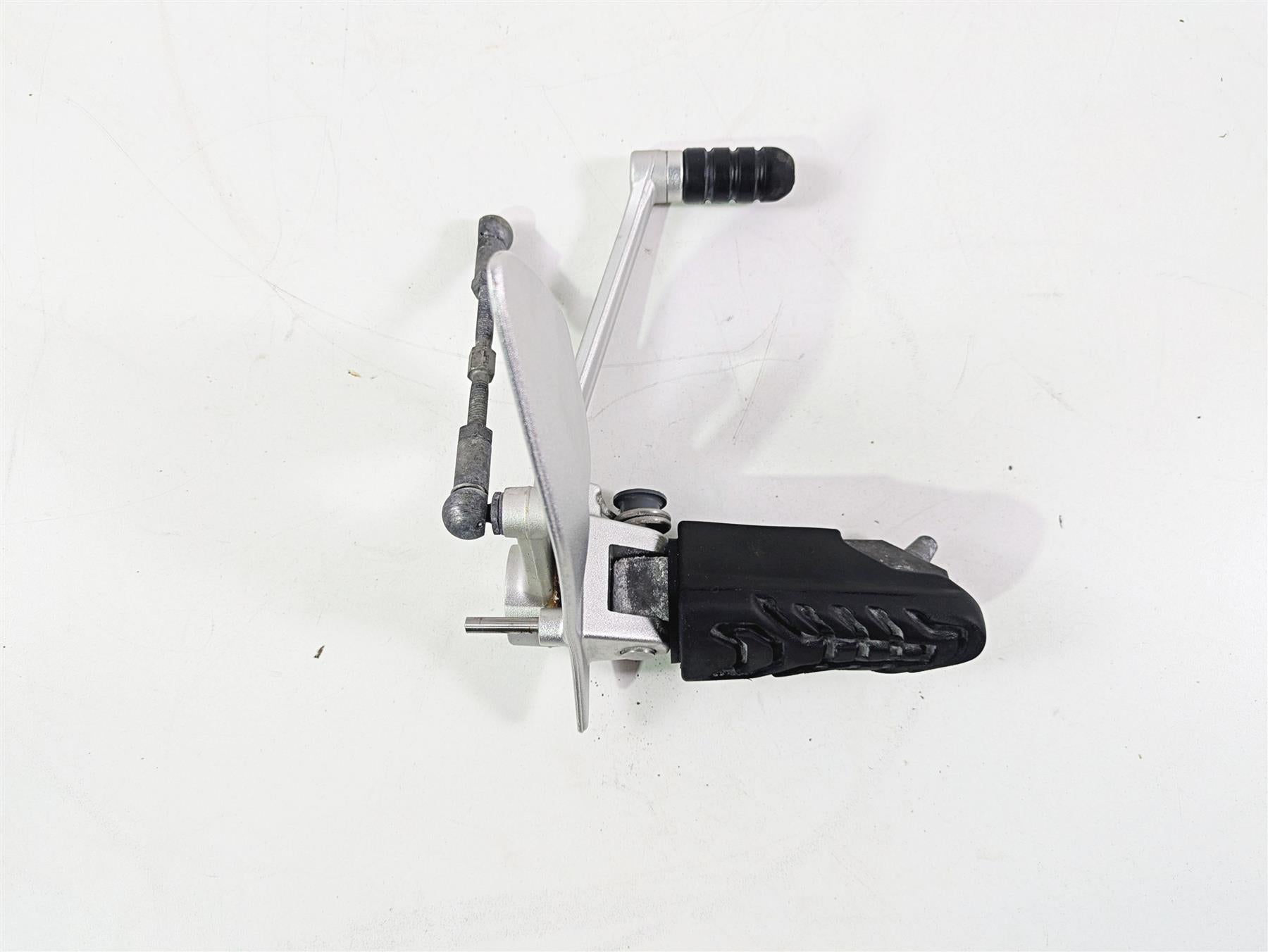 2016 BMW R1200RT K52 Front Left Foot Peg + Shifter -Read 46718535641 46718560383 {{ shop.shopifyCountryName }} - Mototech271