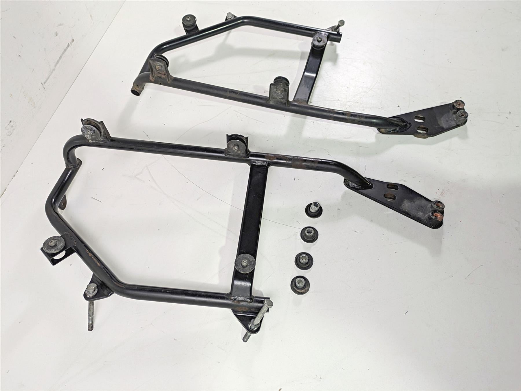 2008 Yamaha XVS1300 V-Star Tourer Saddlebag Mount Holder Set 5S6-28474-00-00 {{ shop.shopifyCountryName }} - Mototech271