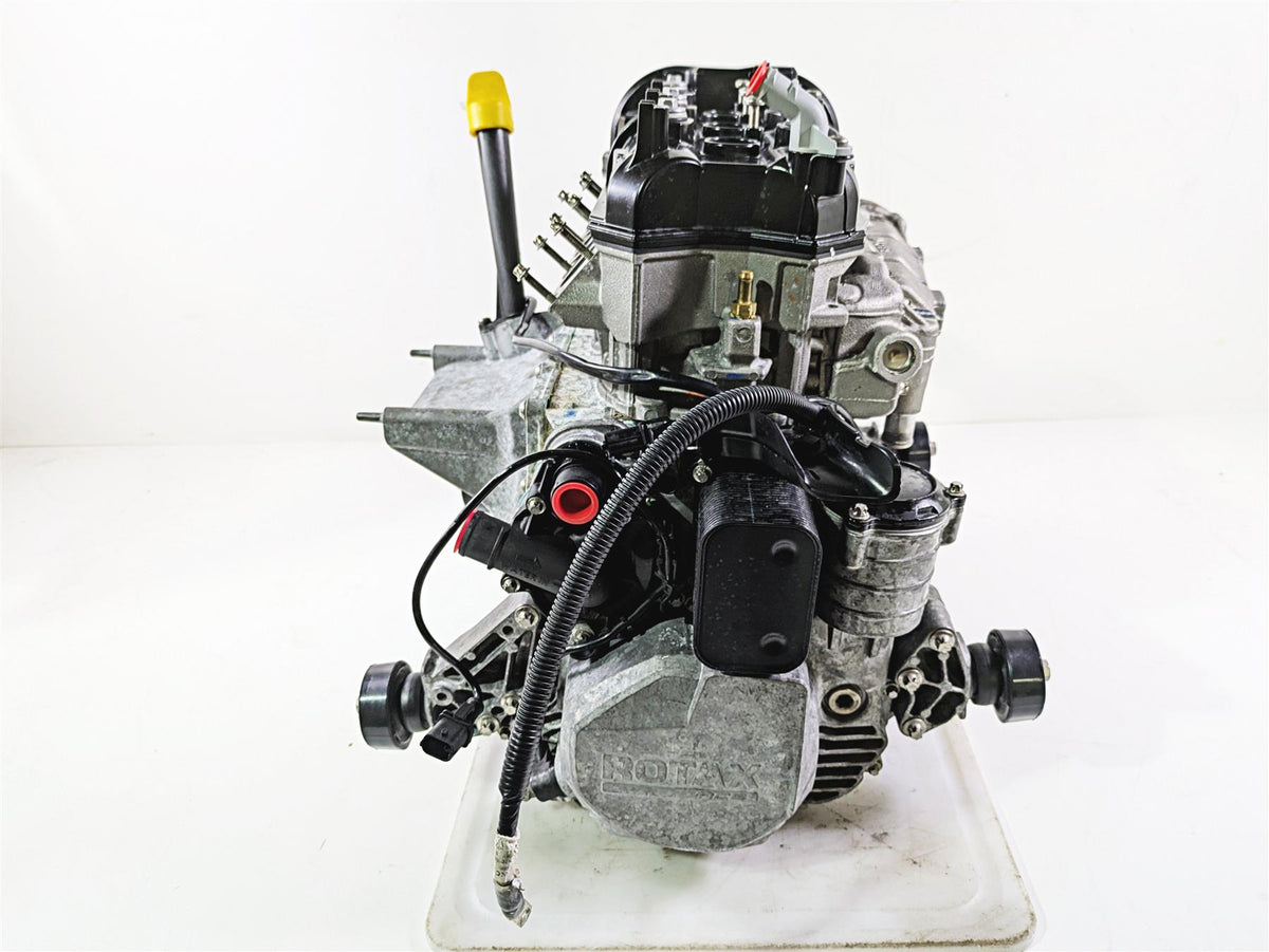 2022 SeaDoo Spark 900 Trixx Running Engine Motor 106 hours -Video 420090335 {{ shop.shopifyCountryName }} - Mototech271
