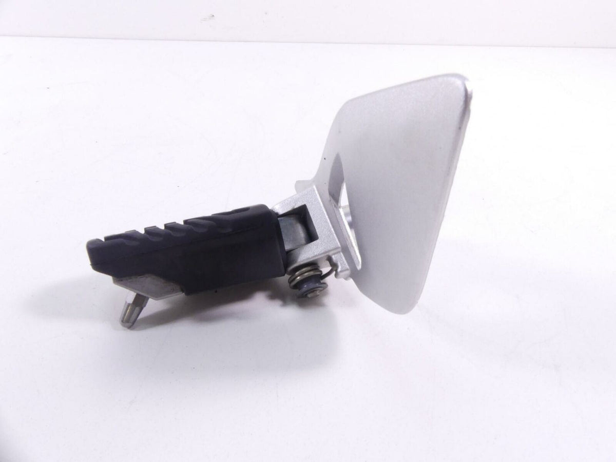2017 BMW R1200 RT RTW K52 Front Left Footpeg Foot Peg 46718535641/ 46718560383 {{ shop.shopifyCountryName }} - Mototech271