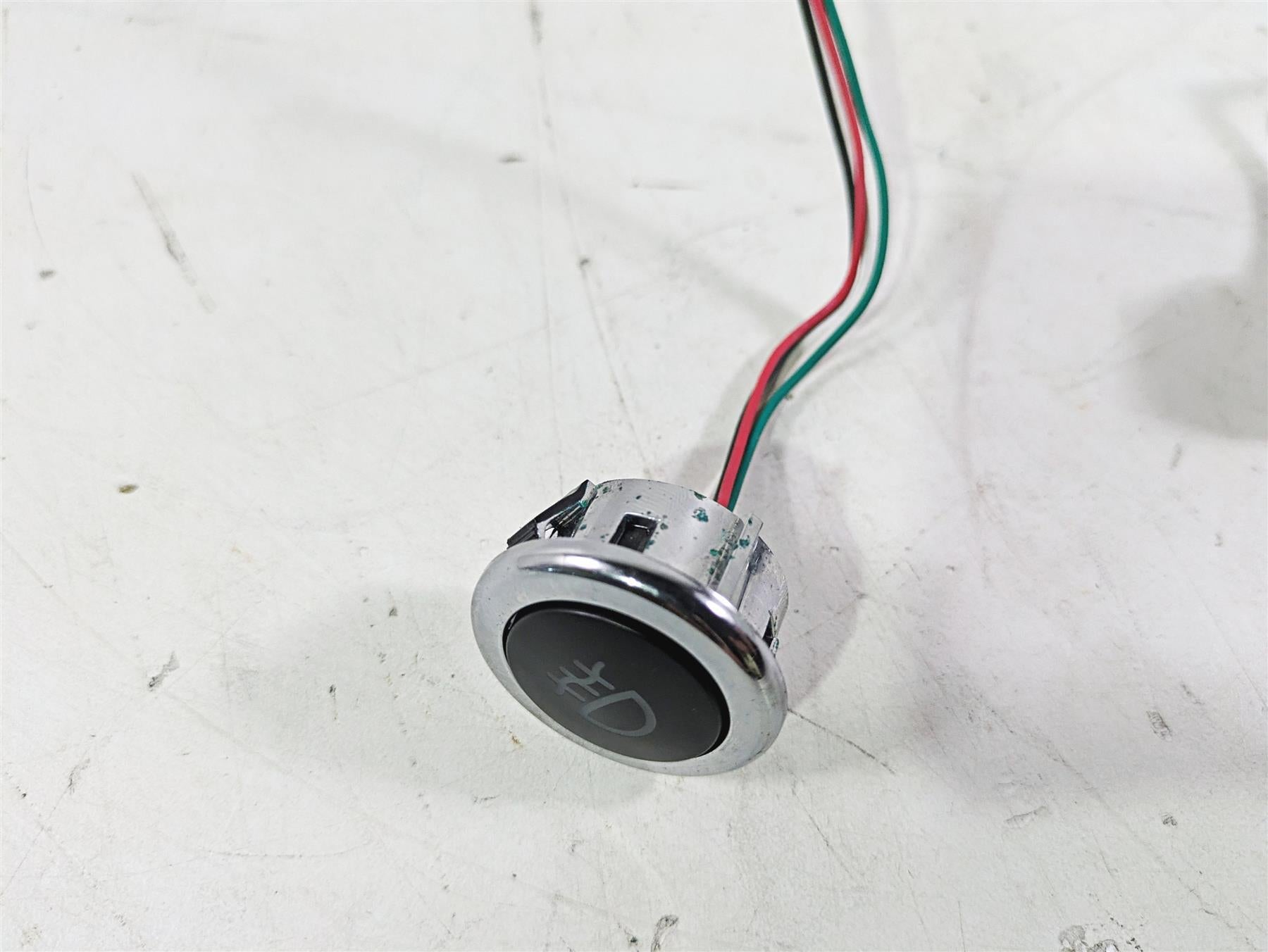 2018 Indian Chieftain Limited Power & Fog Light Push Button Knob Set 4016053 {{ shop.shopifyCountryName }} - Mototech271