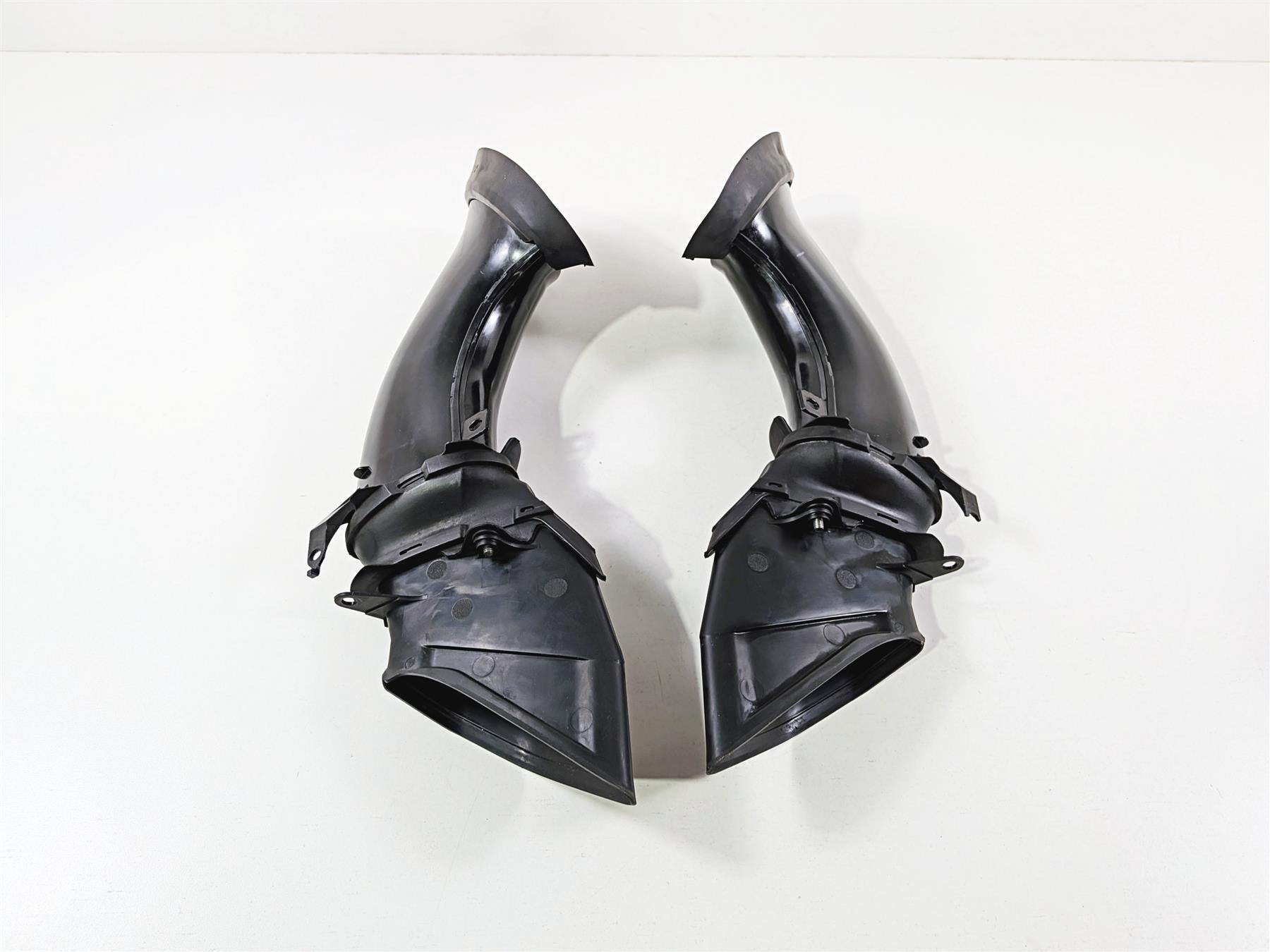 2008 Yamaha YZF R1 RN19 Air Intake Duct Set & Covers 4C8-2838R-00 4C8-2838N-00 {{ shop.shopifyCountryName }} - Mototech271
