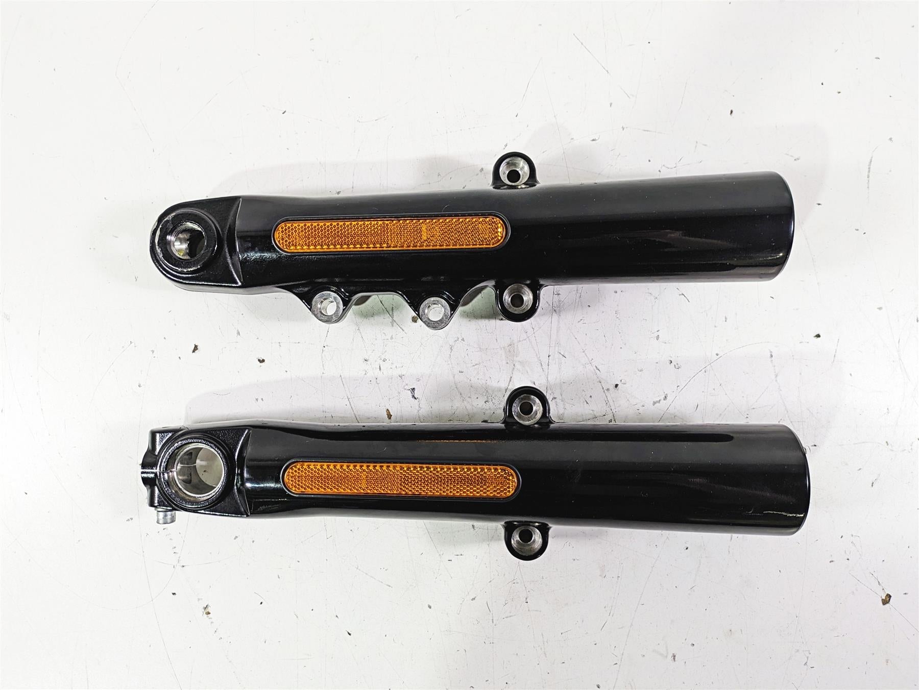 2019 Harley FLHCS Softail Heritage Front Fork Lowers 49Mm Read 45400190 45400189 {{ shop.shopifyCountryName }} - Mototech271