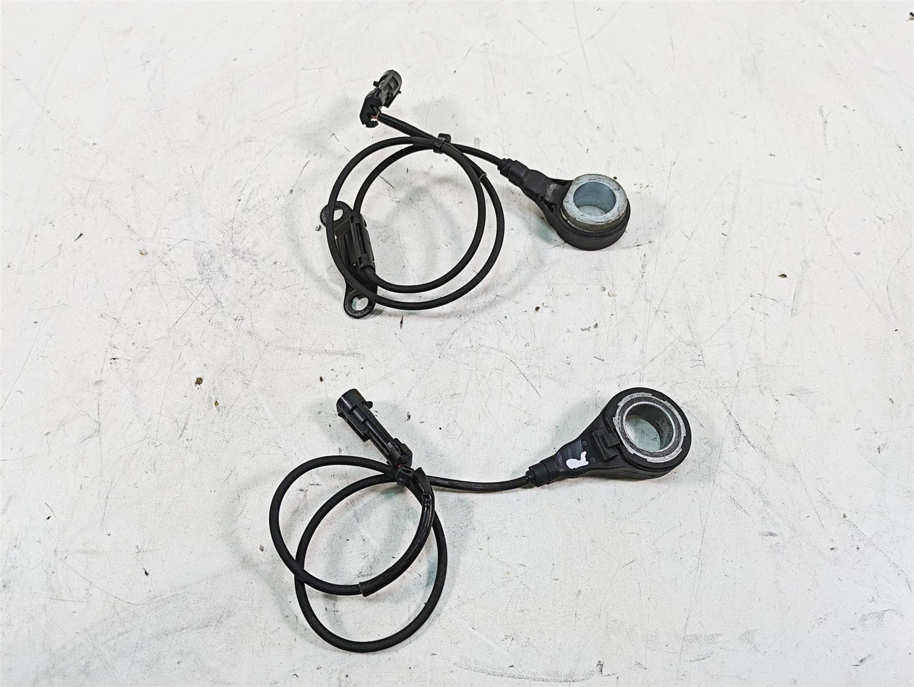 2010 Harley Touring FLHTCU Electra Glide Abs Brake Wheel Sensor Set 40614-08 {{ shop.shopifyCountryName }} - Mototech271