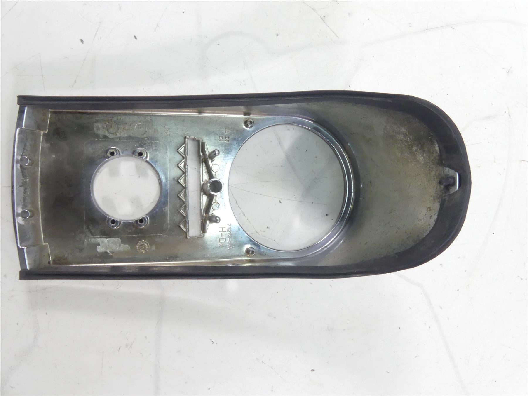 2005 Harley Softail FLSTSC Heritage Springer Tank Dash Console Cover 71273-00A {{ shop.shopifyCountryName }} - Mototech271