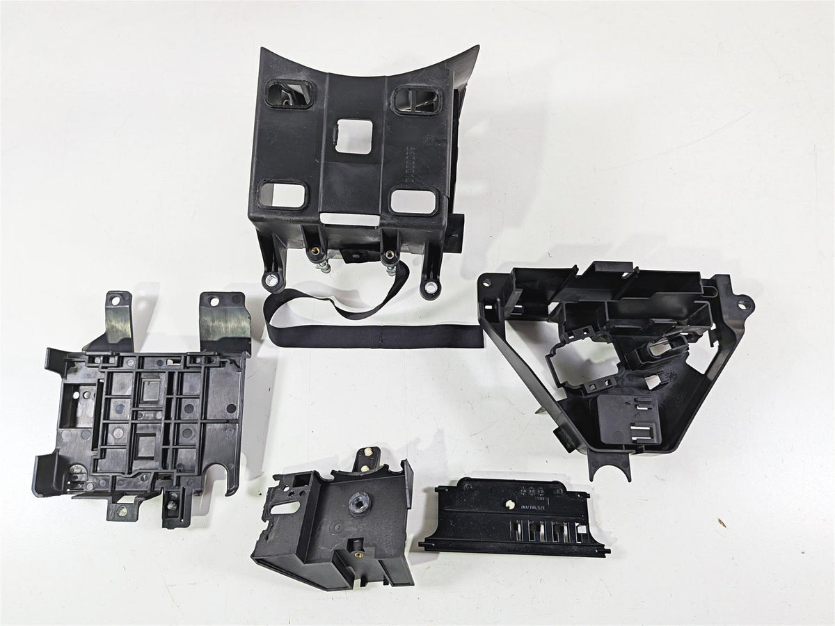 2015 Harley Touring FLTRUSE CVO Road Glide Battery Tray Electrical Holder Set 66000010A-Mototech271