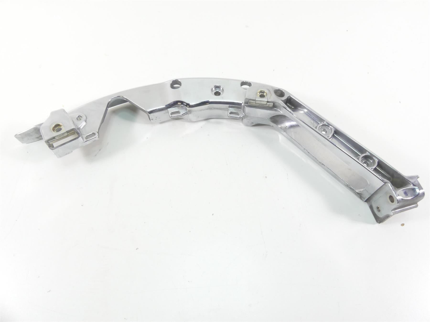 2014 Harley Touring FLHTK Electra Glide Left Saddlebag Chrome Mount 90200503 {{ shop.shopifyCountryName }} - Mototech271