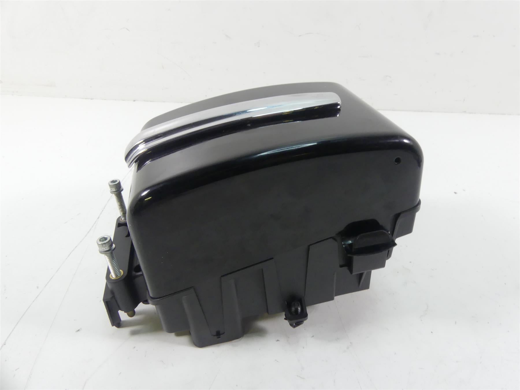 2013 Harley FXDWG Dyna Wide Glide Electric Tray & Cover Lid 70367-12 66361-12 {{ shop.shopifyCountryName }} - Mototech271