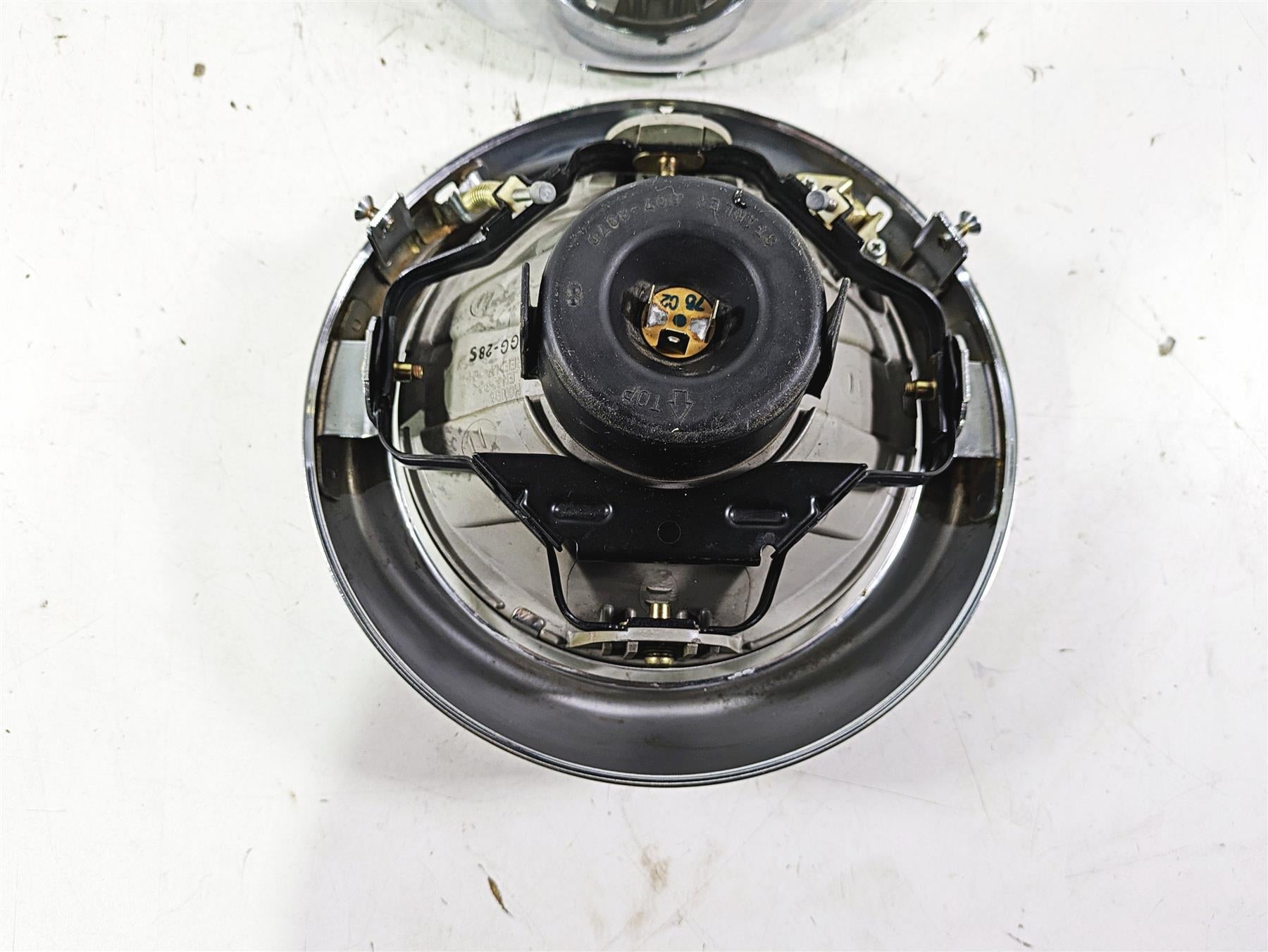 1998 Honda GL1500 Valkyrie Tour Headlight Head Light Lamp 61301-MZ0-000 {{ shop.shopifyCountryName }} - Mototech271