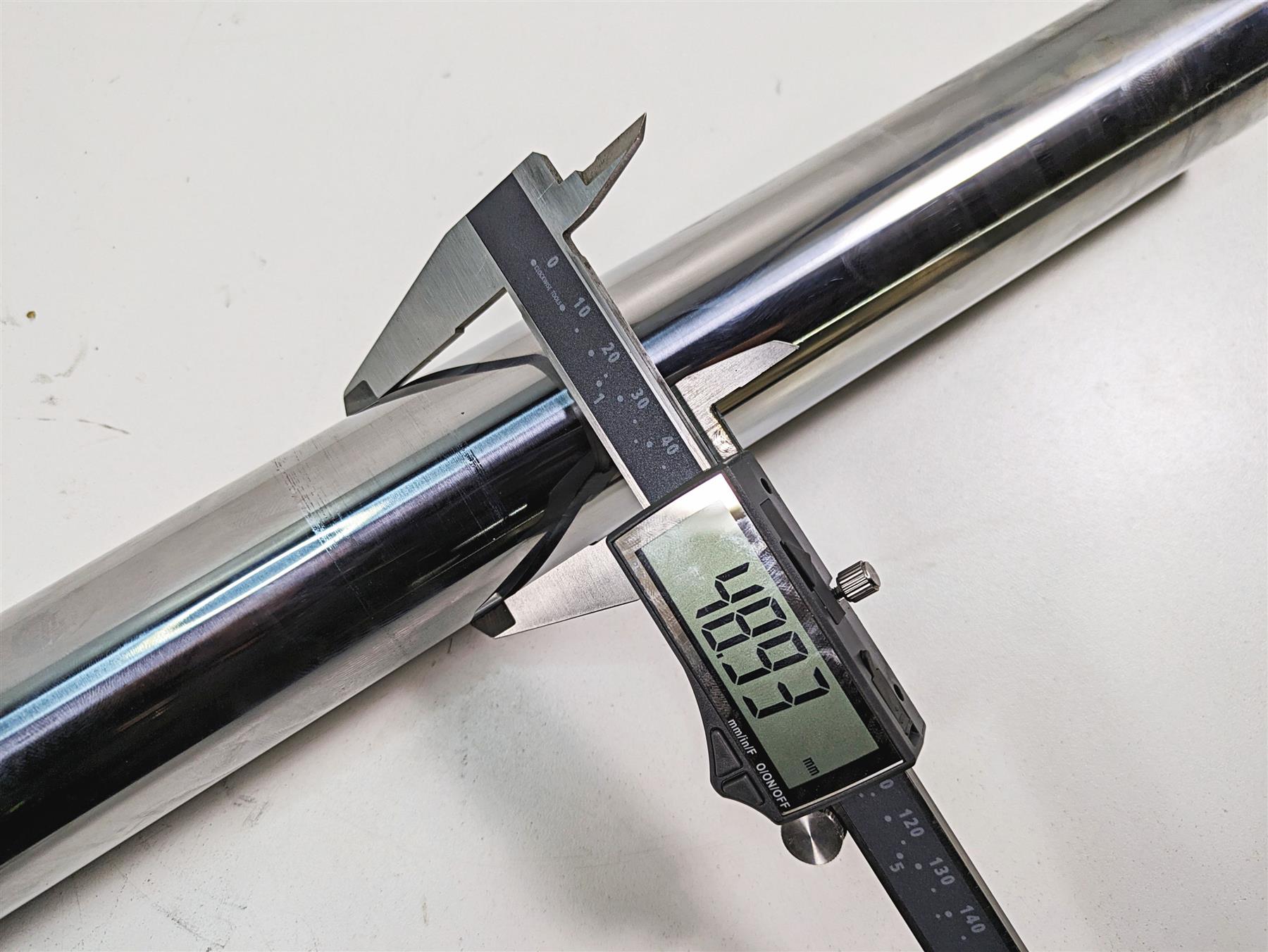 2009 Harley FXDF Dyna Fat Bob Straight Right Showa Front Fork Leg 49mm 48623-08A {{ shop.shopifyCountryName }} - Mototech271