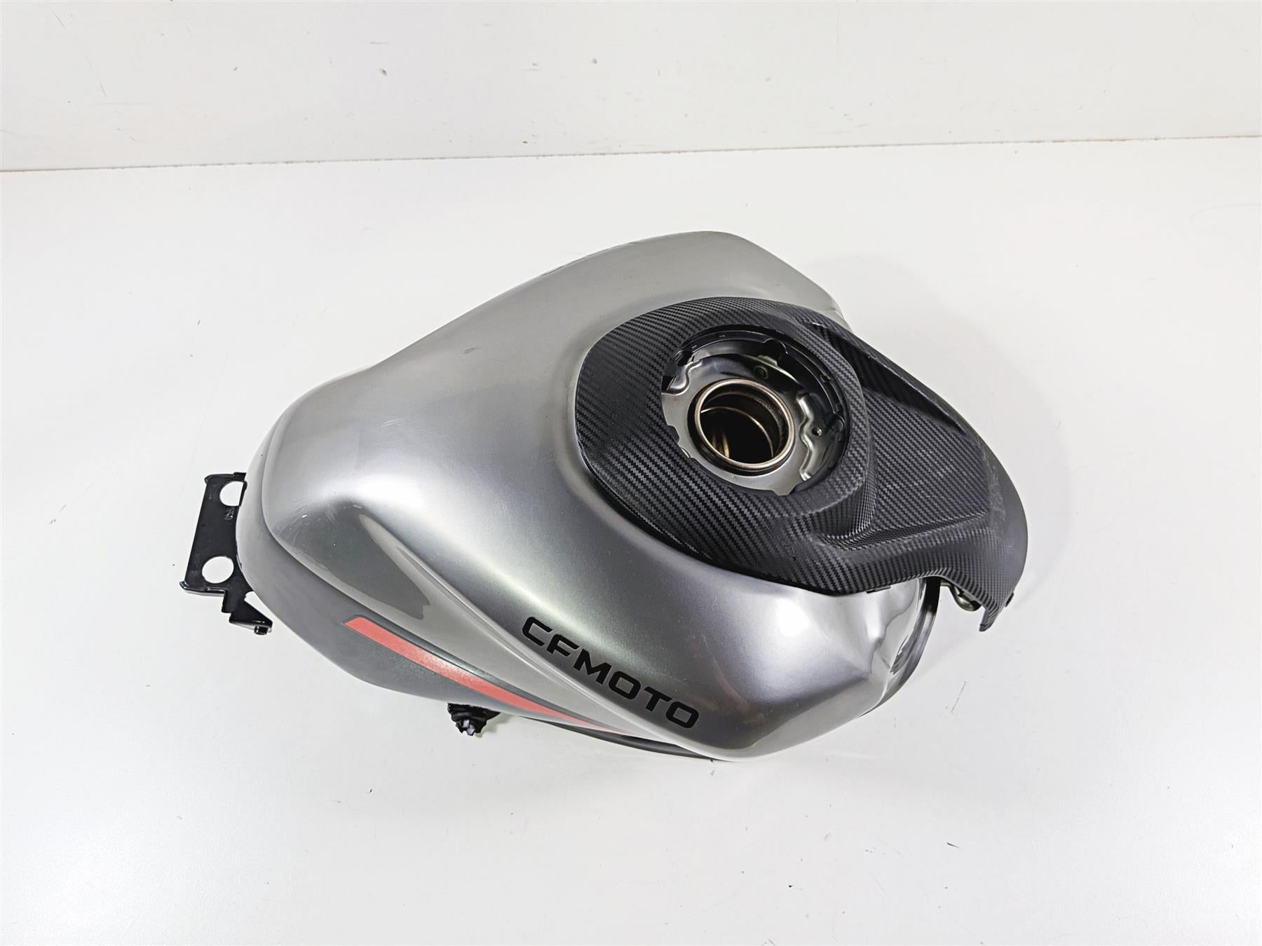 2025 CFMoto 450 SS Fuel Gas Tank + Upper Cover - Dent 6AQV-122000-1301-11 {{ shop.shopifyCountryName }} - Mototech271