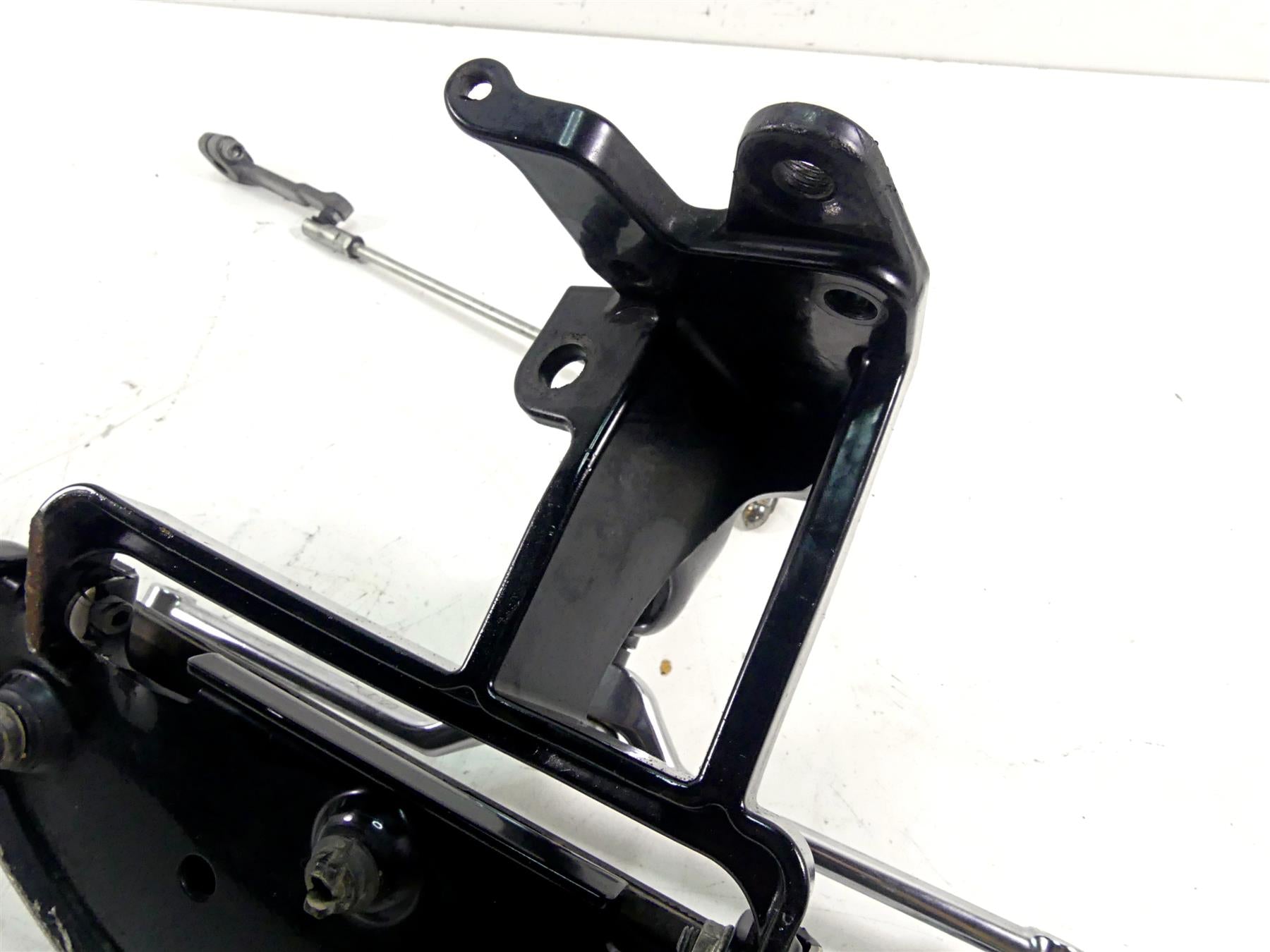 2013 Harley Softail FLSTFB Fat Boy Lo Left Front Floorboard Shifter Set 33630-07 {{ shop.shopifyCountryName }} - Mototech271