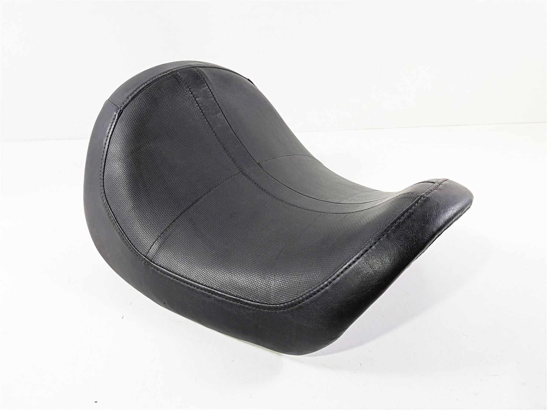 2011 Harley VRSCDX Night Rod Front Rider Driver Seat Saddle - Read 51547-07 {{ shop.shopifyCountryName }} - Mototech271