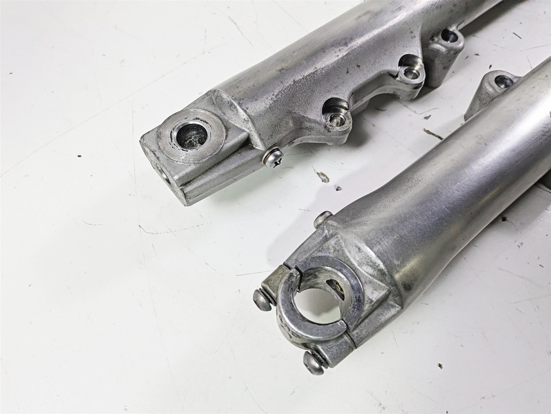 2016 Harley FLSTC Softail Heritage Showa Front Fork Leg Set 45915-08A 45916-07A {{ shop.shopifyCountryName }} - Mototech271