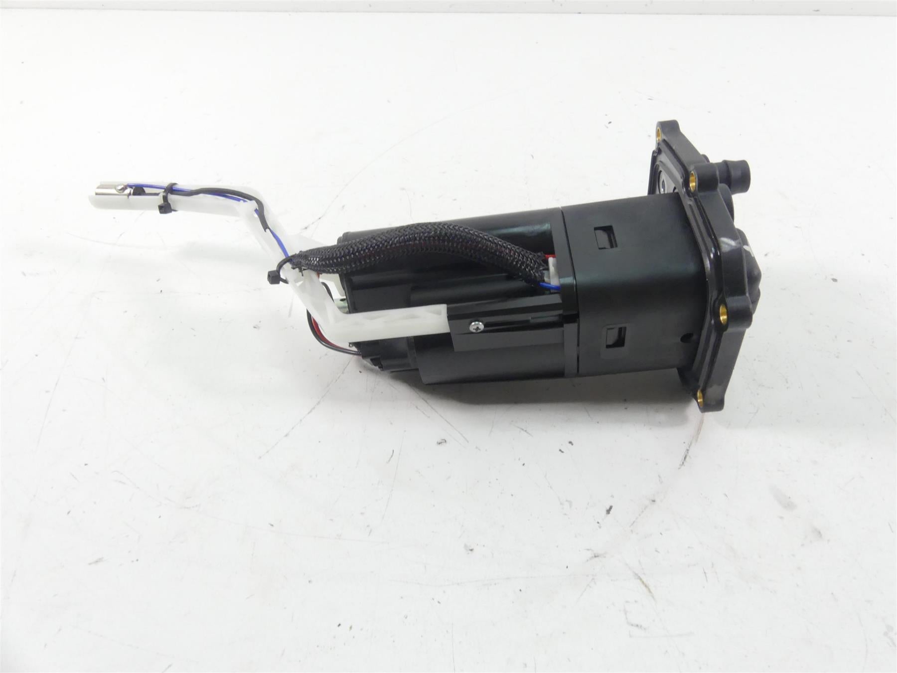 2018 Ducati Hypermotard 939 SP Fuel Gas Petrol Pump - Tested 16024281A {{ shop.shopifyCountryName }} - Mototech271