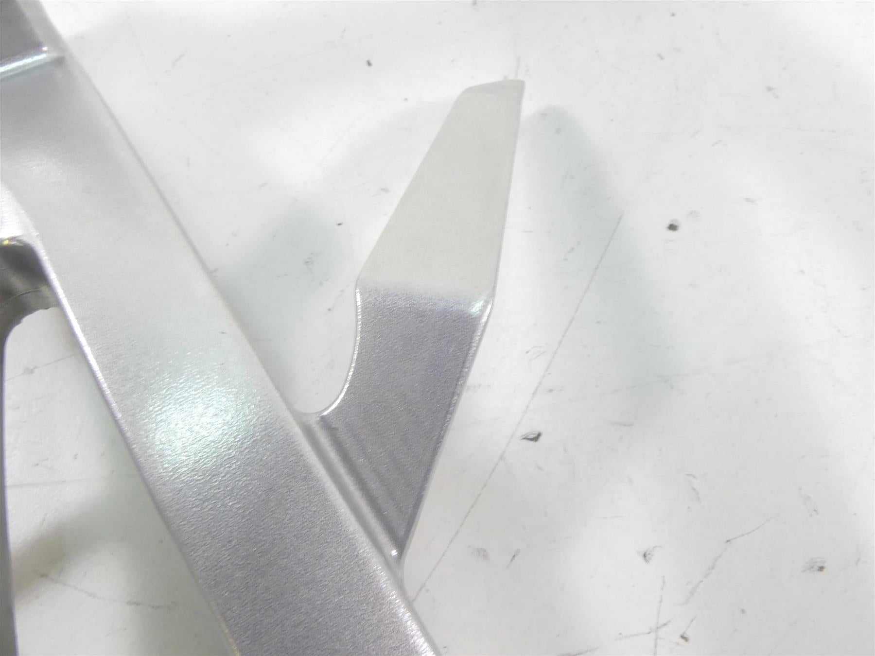 2021 Honda CBR600RR Rear Passenger Pillion Footpeg Foot Peg Set 50750-MFJ-D00 {{ shop.shopifyCountryName }} - Mototech271