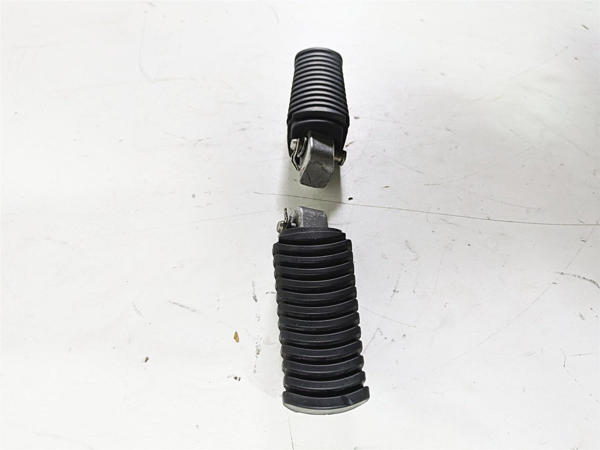 2017 BMW F800GS Adv K75 Passenger Footpeg Foot Peg Set 46717664225 {{ shop.shopifyCountryName }} - Mototech271