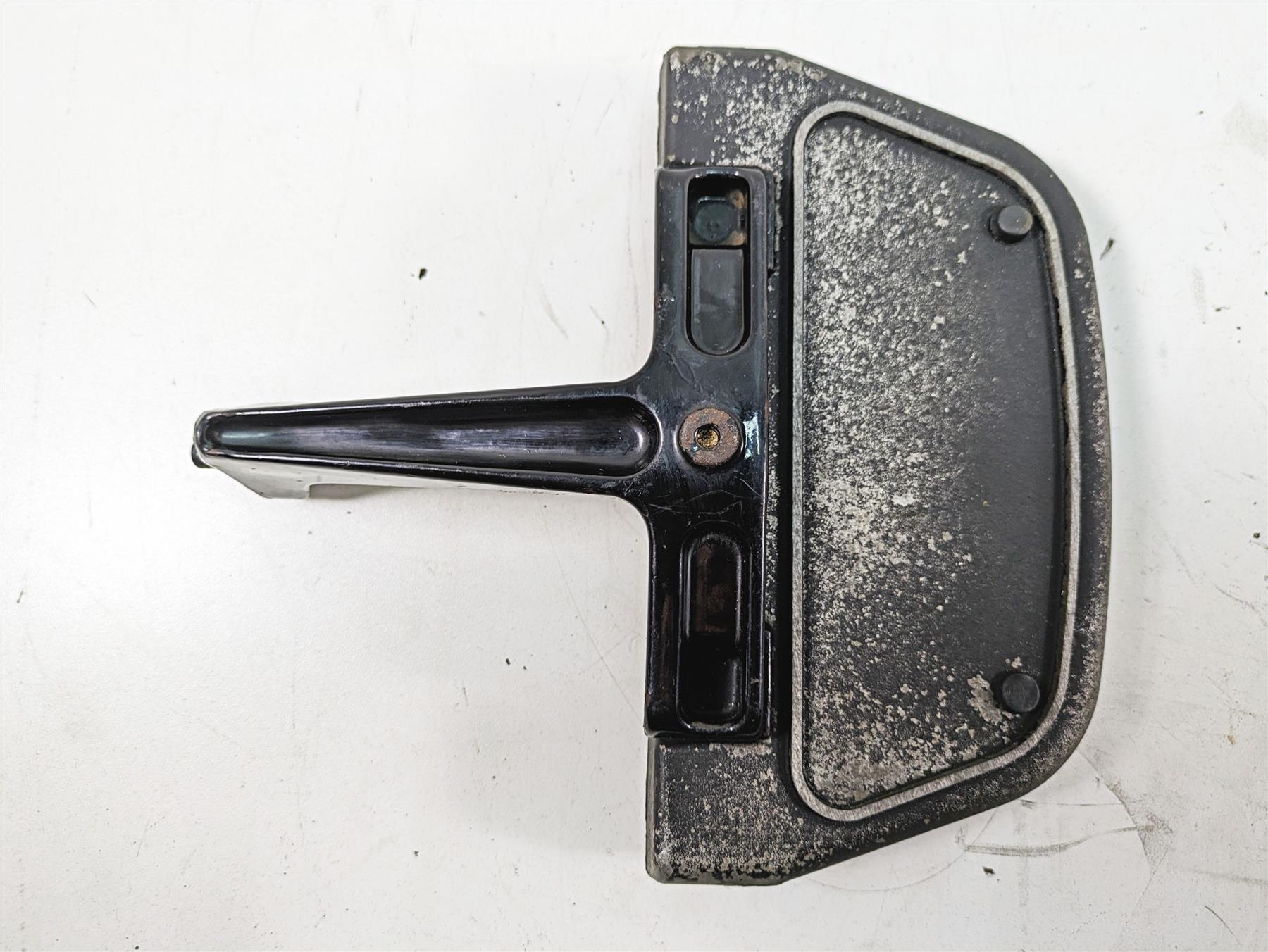 2005 Harley Touring FLHTCUI Electra Glide Passenger Floor Board Set 52719-93B {{ shop.shopifyCountryName }} - Mototech271