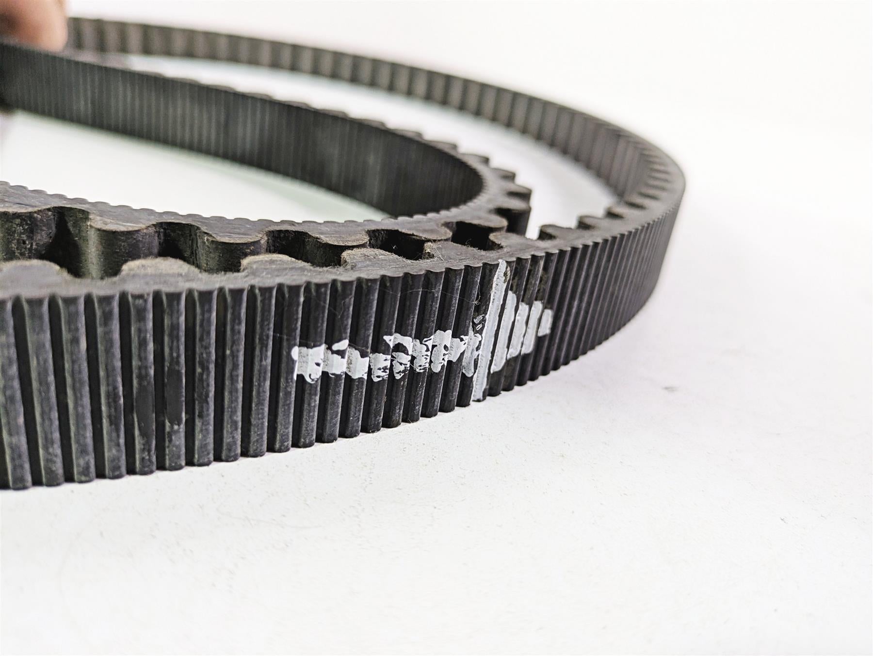2017 Indian Chieftain Limited Drive Belt 152T 24mm Wide 3211168 {{ shop.shopifyCountryName }} - Mototech271