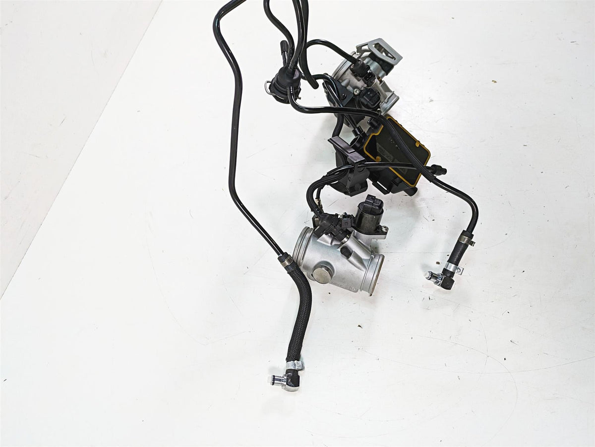 2007 BMW R1200GS K255 Adv Throttle Body Bodies Set & Cables - Read 13547672731 {{ shop.shopifyCountryName }} - Mototech271