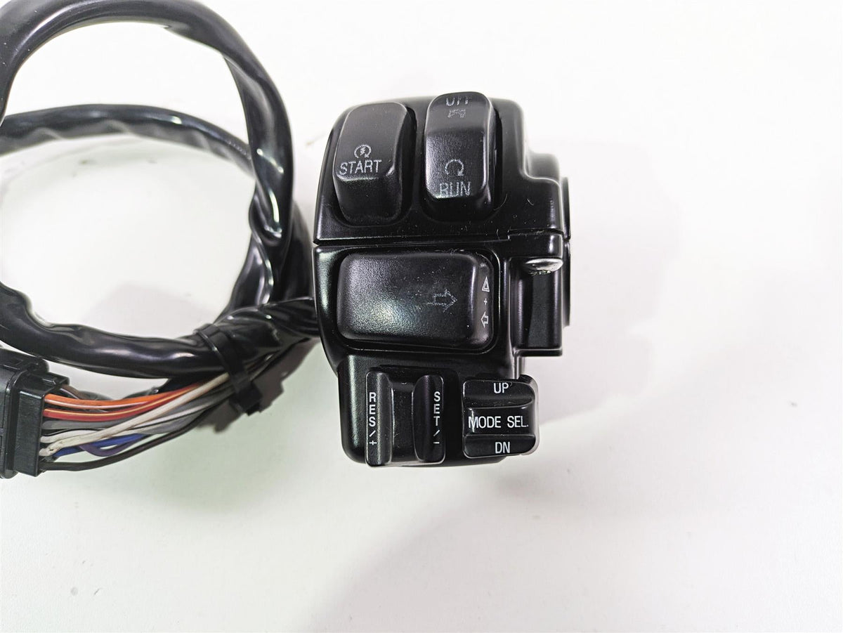 2009 Harley Touring FLHX Street Glide Right Hand Cruise Control Switch 71684-06A {{ shop.shopifyCountryName }} - Mototech271