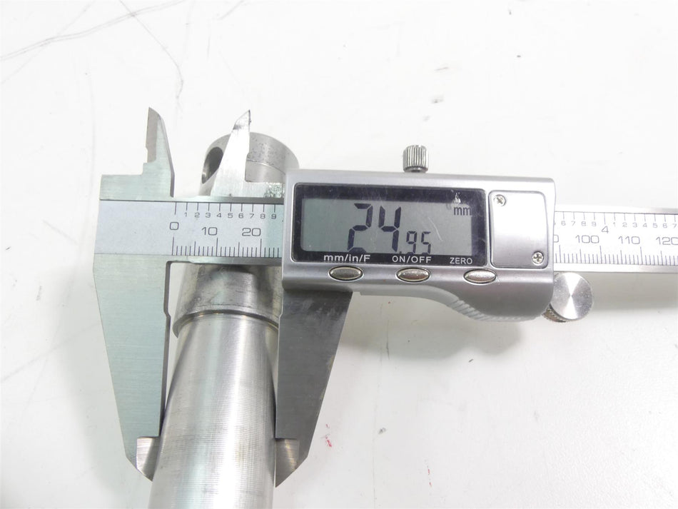 2013 Harley FXDWG Dyna Wide Glide Front 25mm Wheel Spindle Axle 41547-07A {{ shop.shopifyCountryName }} - Mototech271