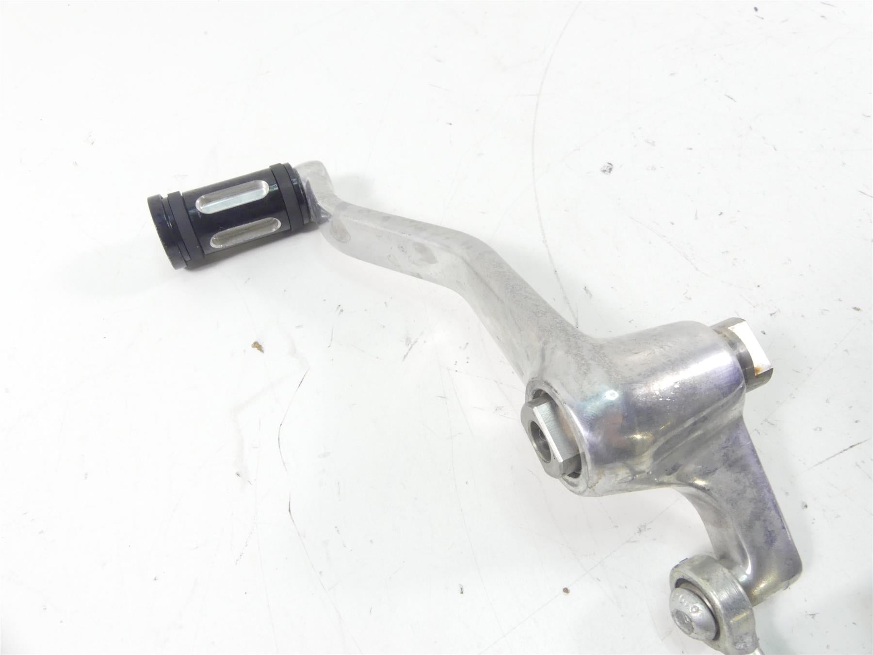 2012 Harley VRSCF Muscle Rod Front Footpeg Shifter Brake Pedal Set 54046-12 {{ shop.shopifyCountryName }} - Mototech271