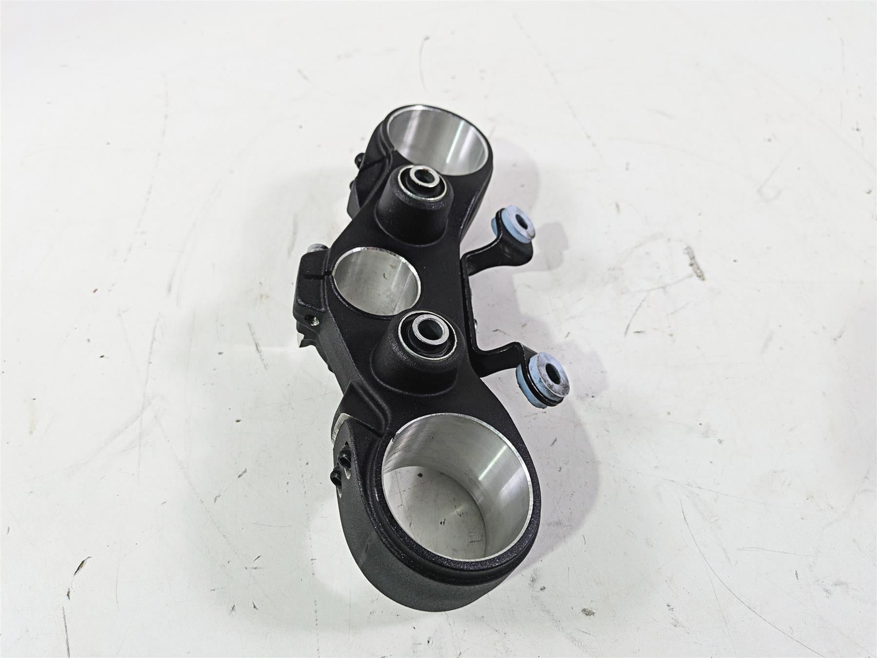 2018 Ducati Hypermotard 939 SP Upper Triple Tree Steering Clamp 34110972AA {{ shop.shopifyCountryName }} - Mototech271