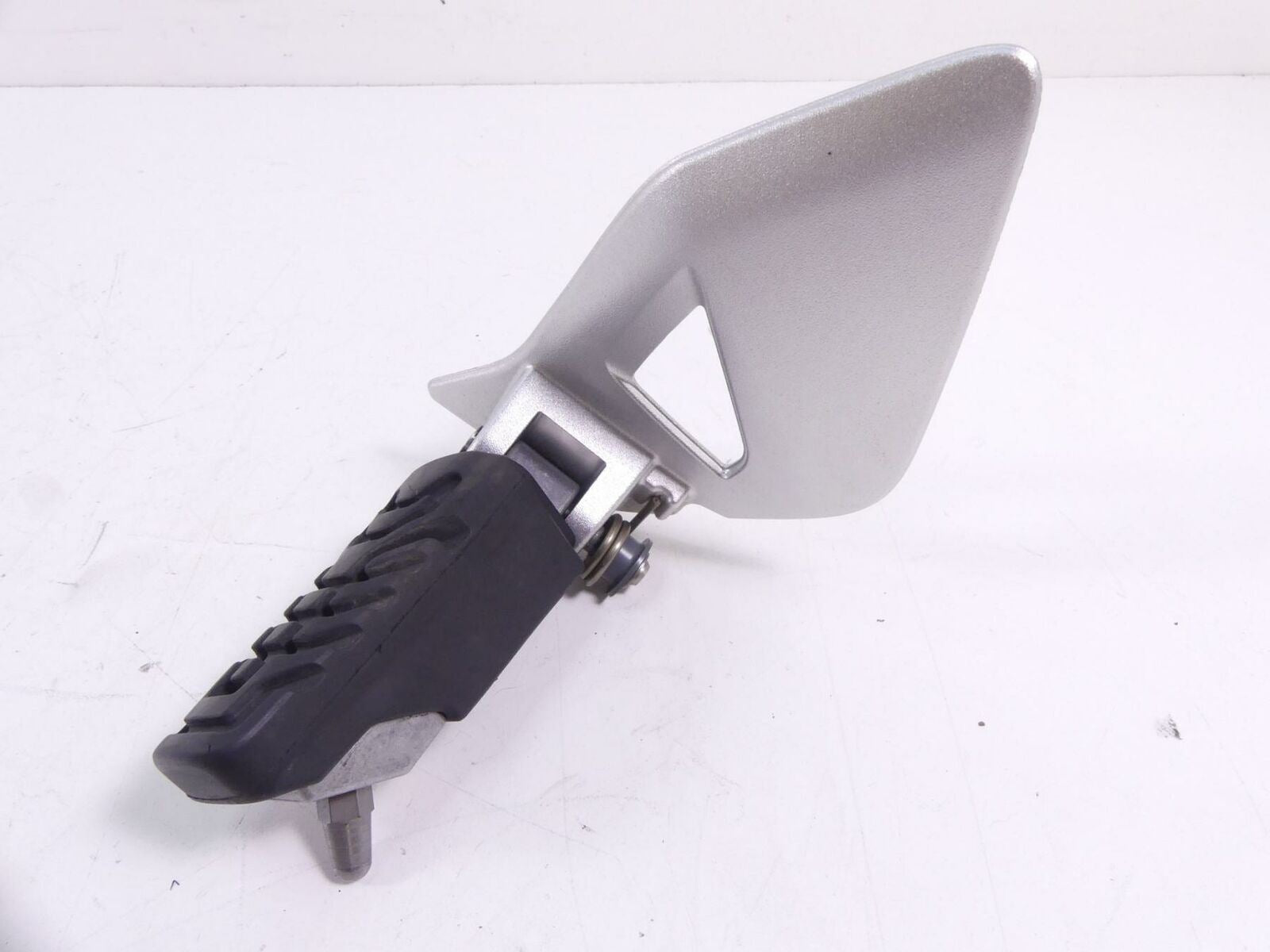 2014 BMW R1200 RT RTW K52 Front Left Rider Footpeg 46718535641/ 46718560383 {{ shop.shopifyCountryName }} - Mototech271
