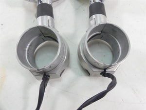 2005 Honda V-Twin VTX1800 S3 Front Blinker Turn Signal & Clamp Set 33450-MCV-N11 | Mototech271