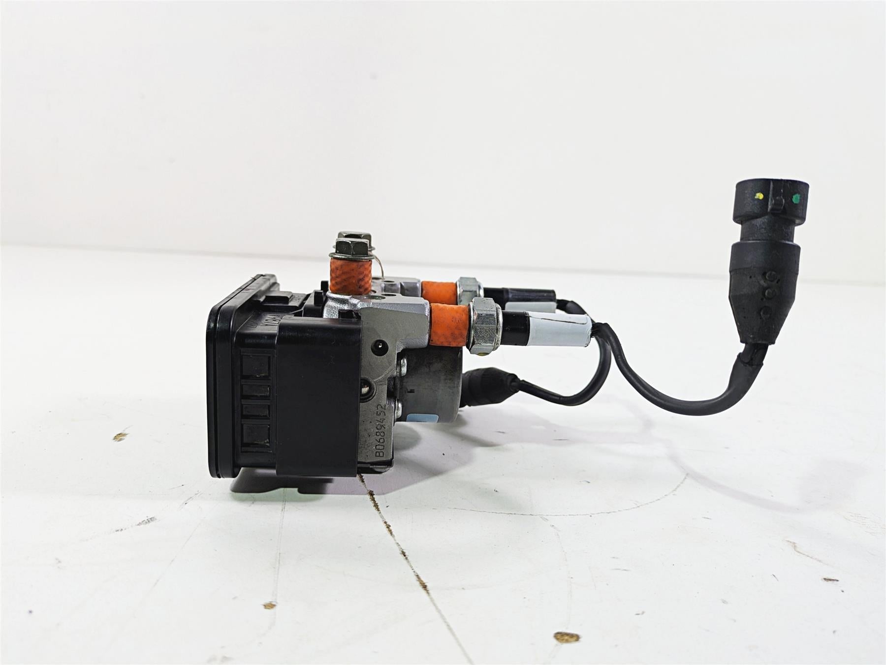 2019 Indian Chieftain Limited Abs Brake Pump Unit Module 1911987 {{ shop.shopifyCountryName }} - Mototech271