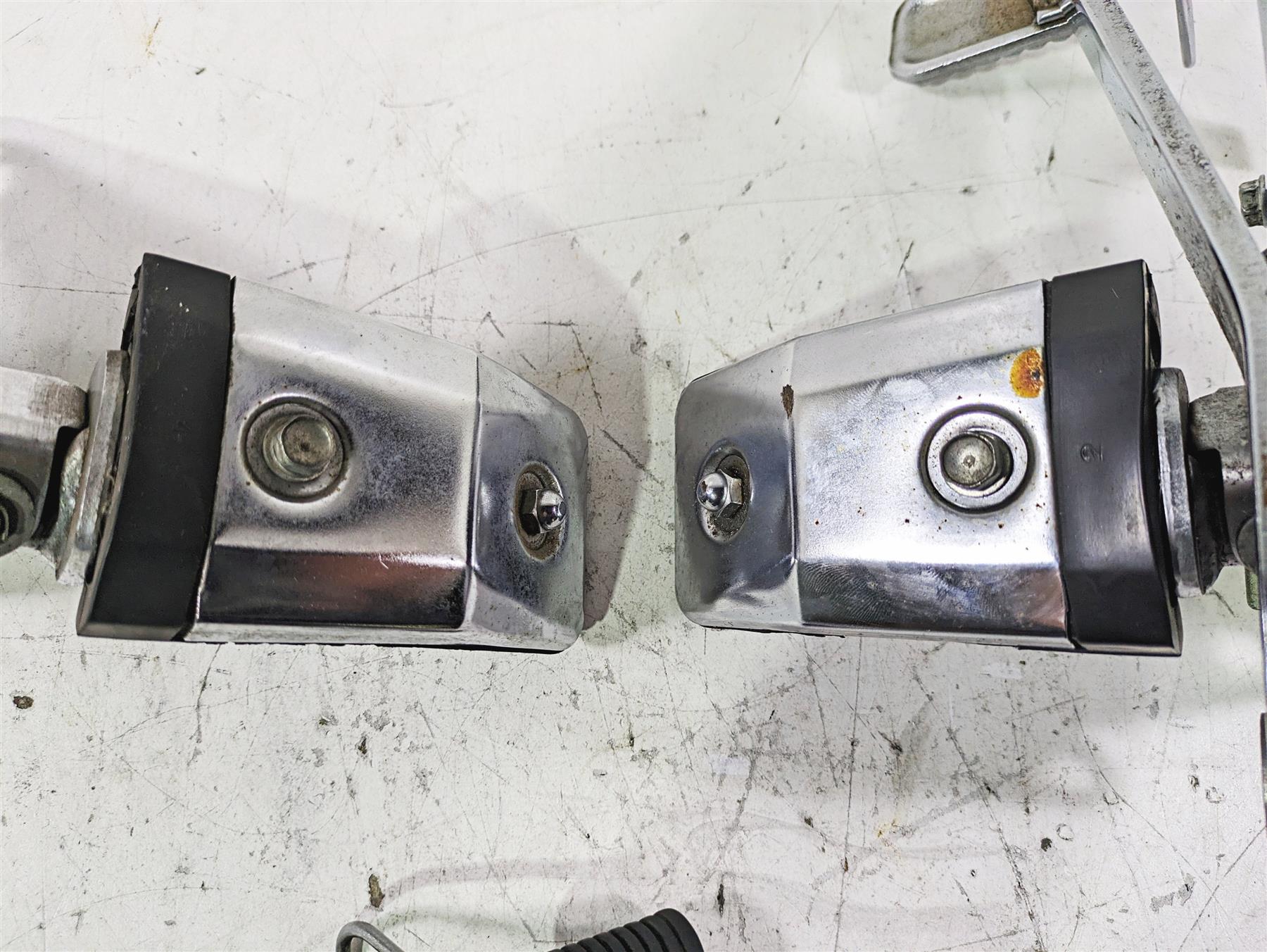 1998 Honda GL1500 Valkyrie Tour Front Footpeg Brake Shifter Set 50625-MZ0-000 {{ shop.shopifyCountryName }} - Mototech271