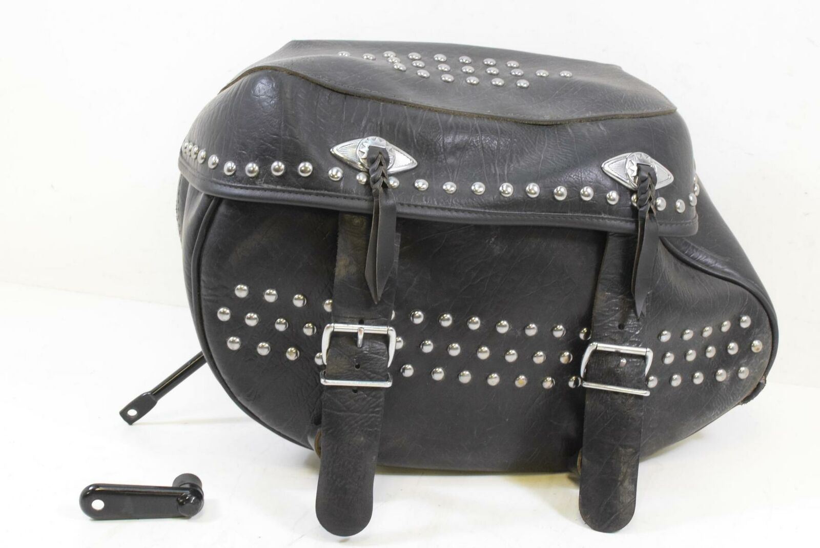 2011 Harley Softail FLSTC Heritage Classic Left Saddlebag & Mount 90476-09 {{ shop.shopifyCountryName }} - Mototech271