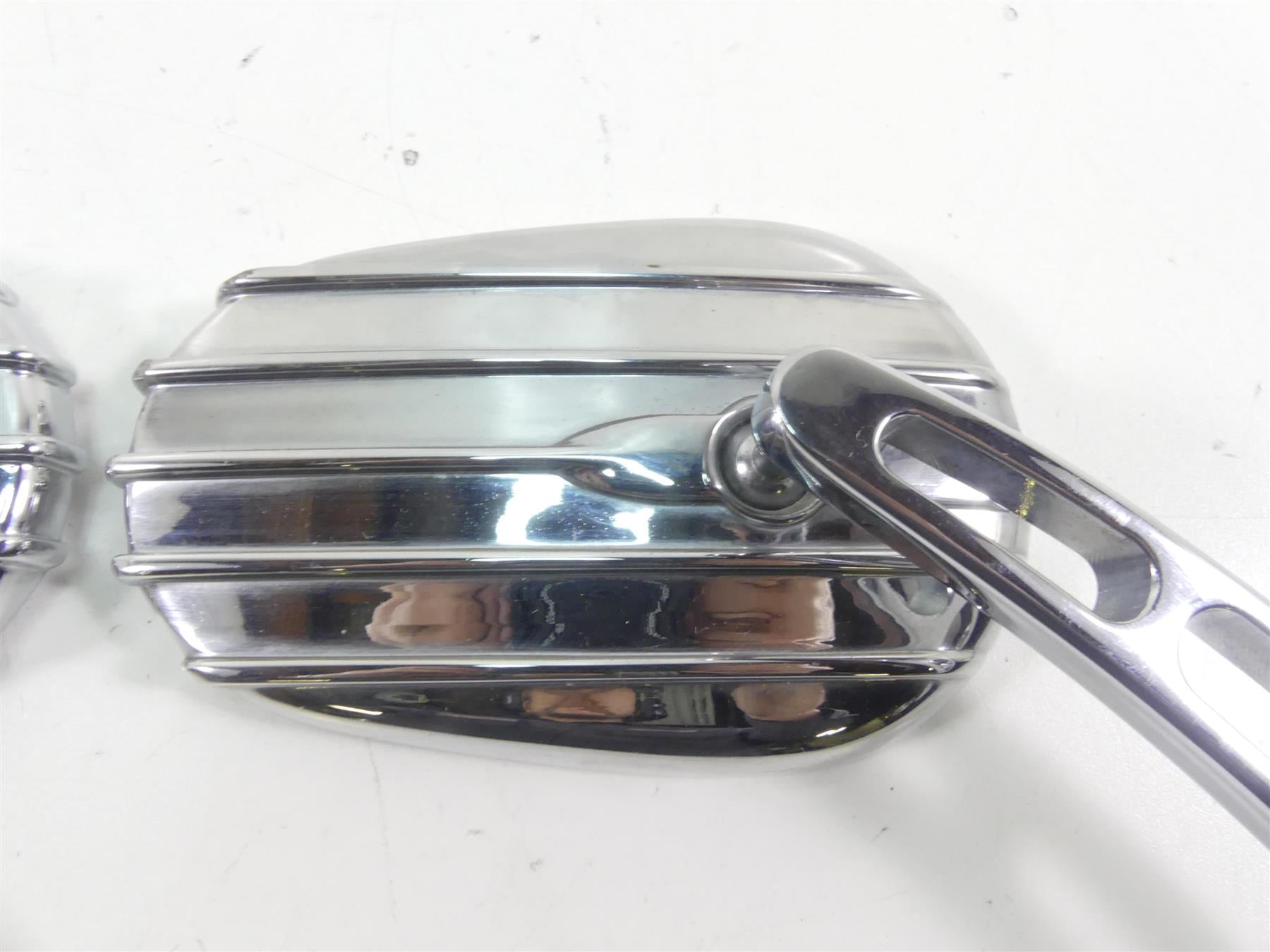 2009 Harley FLHTCU SE4 CVO E-Glide Rear View Mirror Set 92341-09A 92342-09A {{ shop.shopifyCountryName }} - Mototech271