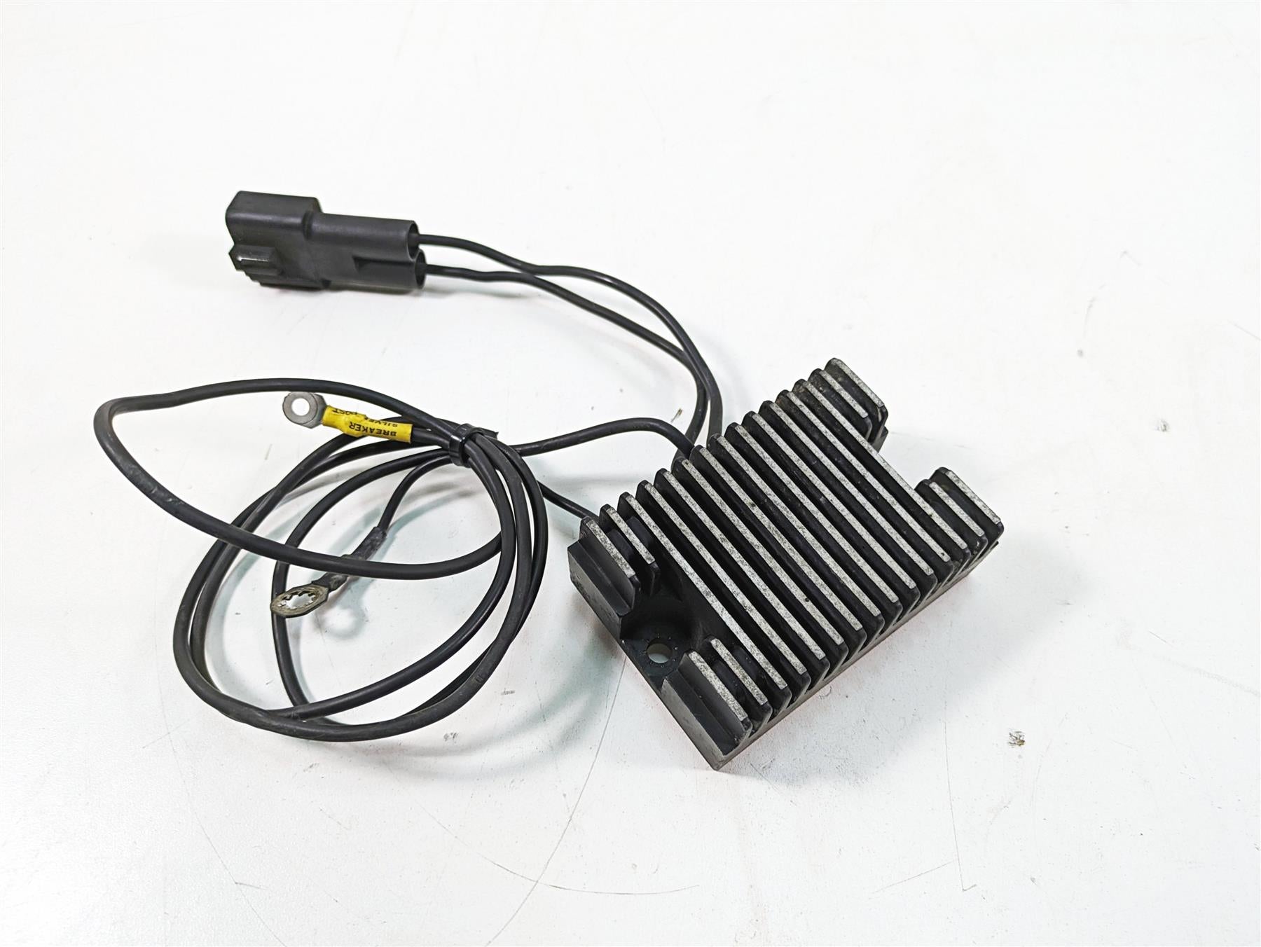 1999 Harley Dyna FXDL Low Rider Rectifier Voltage Regulator 74518-99A {{ shop.shopifyCountryName }} - Mototech271