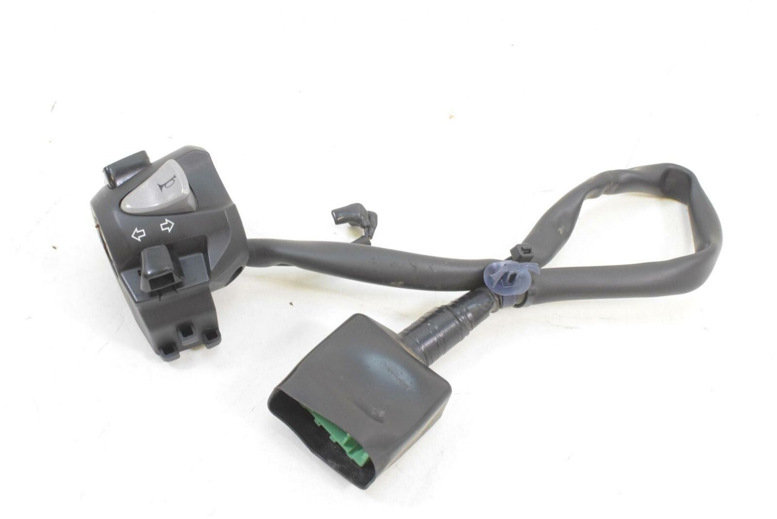 2017 Honda CBR500 R CBR500R Left Control Switch Light Blinker Horn 35200-MJW-A01 {{ shop.shopifyCountryName }} - Mototech271