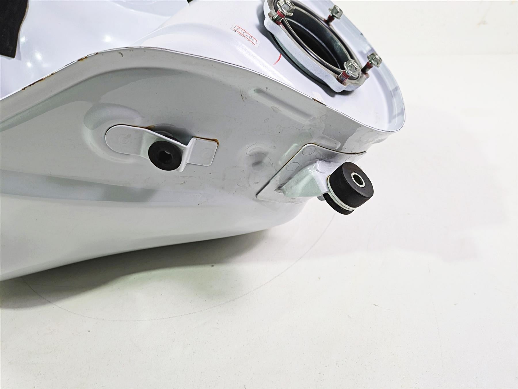 2021 Kawasaki Z900 ZR900 Fuel Gas Petrol Tank Reservoir - Dent Read 51001-0895 {{ shop.shopifyCountryName }} - Mototech271