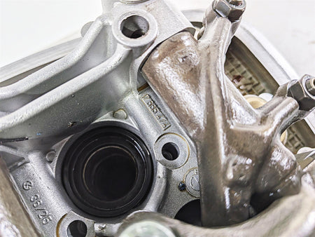 2004 BMW R1150GS R21 Right Cylinderhead Cylinder Head - Good Compression 7670534 {{ shop.shopifyCountryName }} - Mototech271